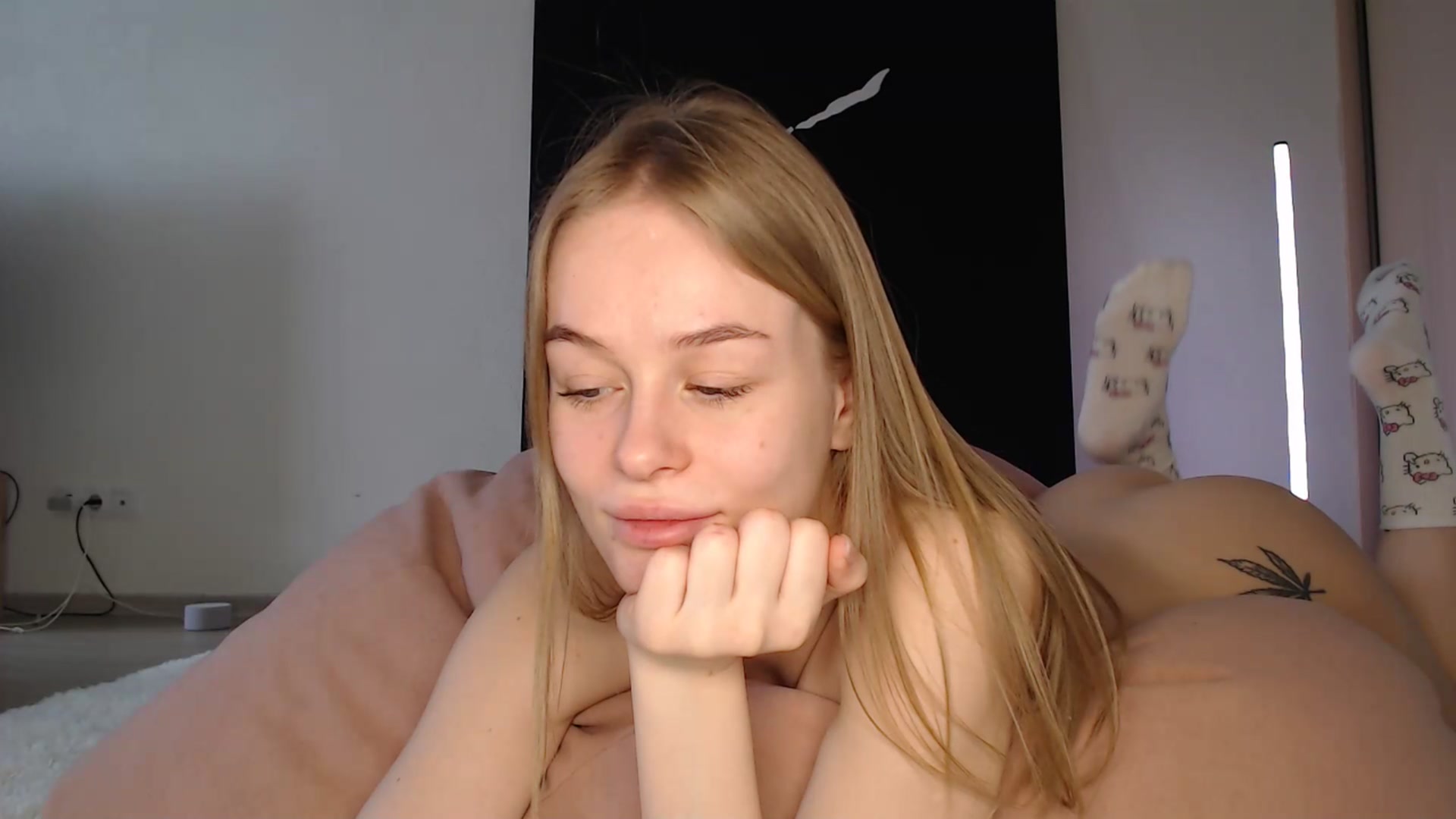 Gallery image thumbnail from Blondino4ka07's myfreecams stream on, 01/09/2025, 07:32 image 3 of 20