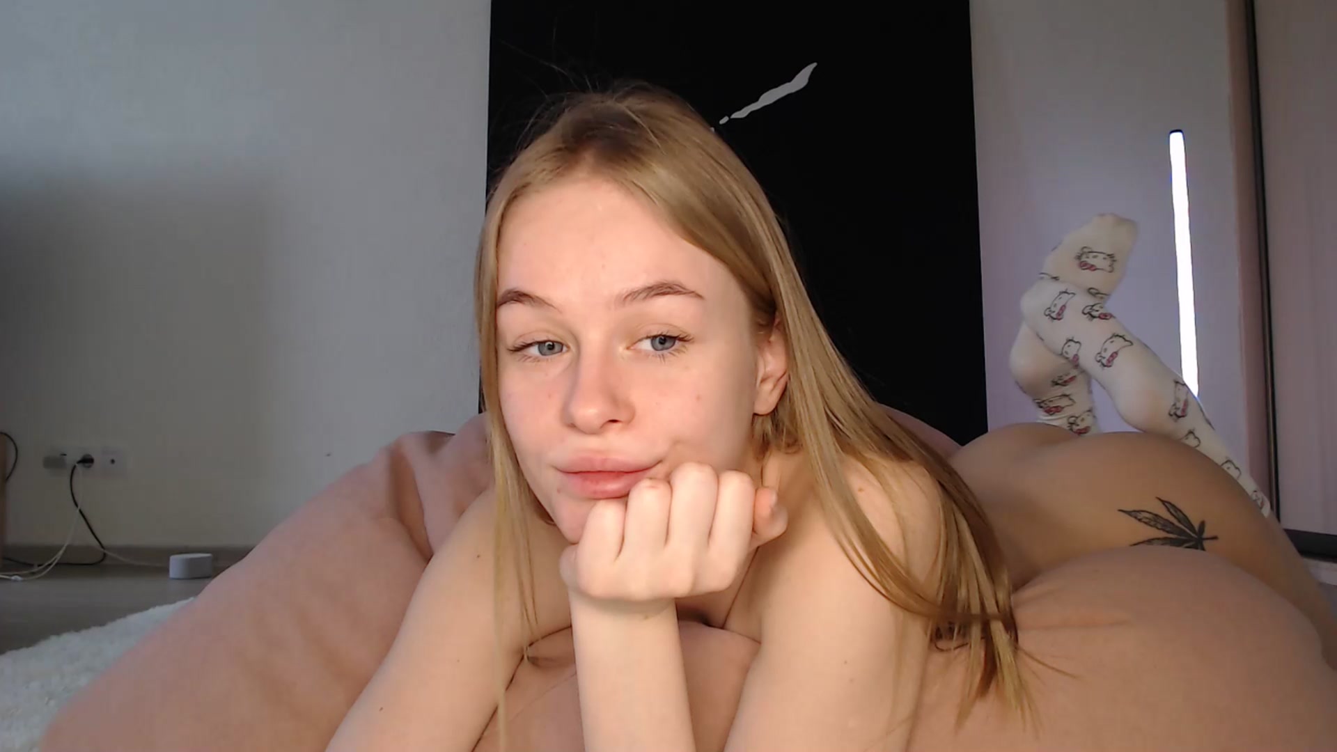 Gallery image thumbnail from Blondino4ka07's myfreecams stream on, 01/09/2025, 07:32 image 1 of 20