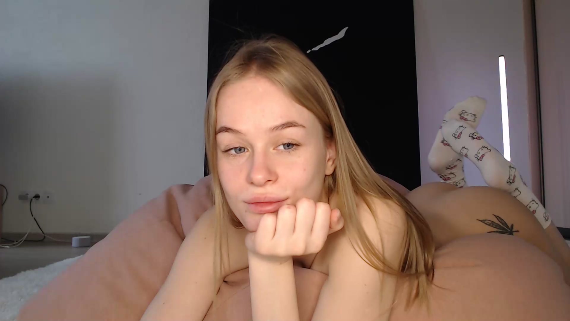 Gallery image thumbnail from Blondino4ka07's myfreecams stream on, 01/09/2025, 07:32 image 2 of 20