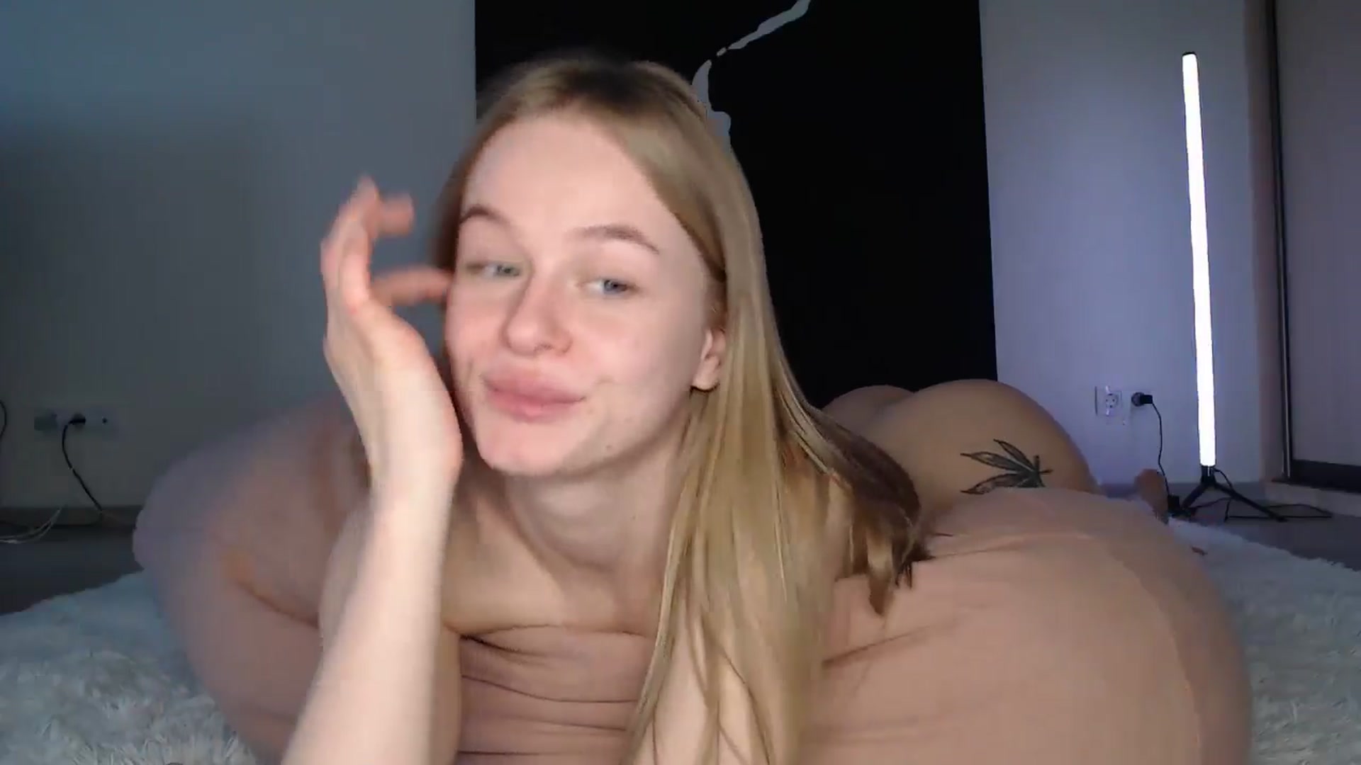 Gallery image thumbnail from Blondino4ka07's myfreecams stream on, 01/09/2025, 09:35 image 5 of 20