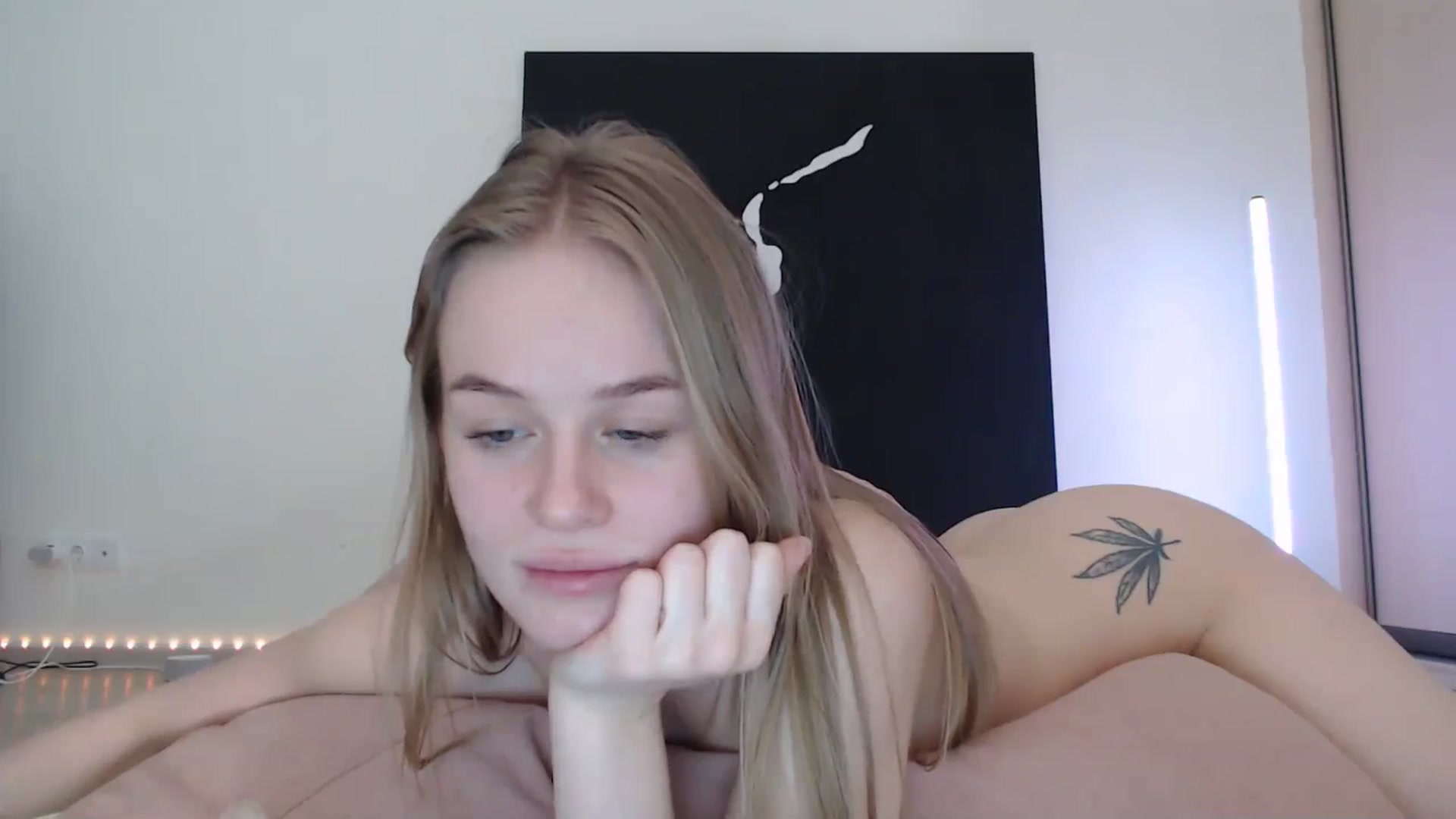 Gallery image thumbnail from Blondino4ka07's myfreecams stream on, 01/09/2025, 16:38 image 8 of 20