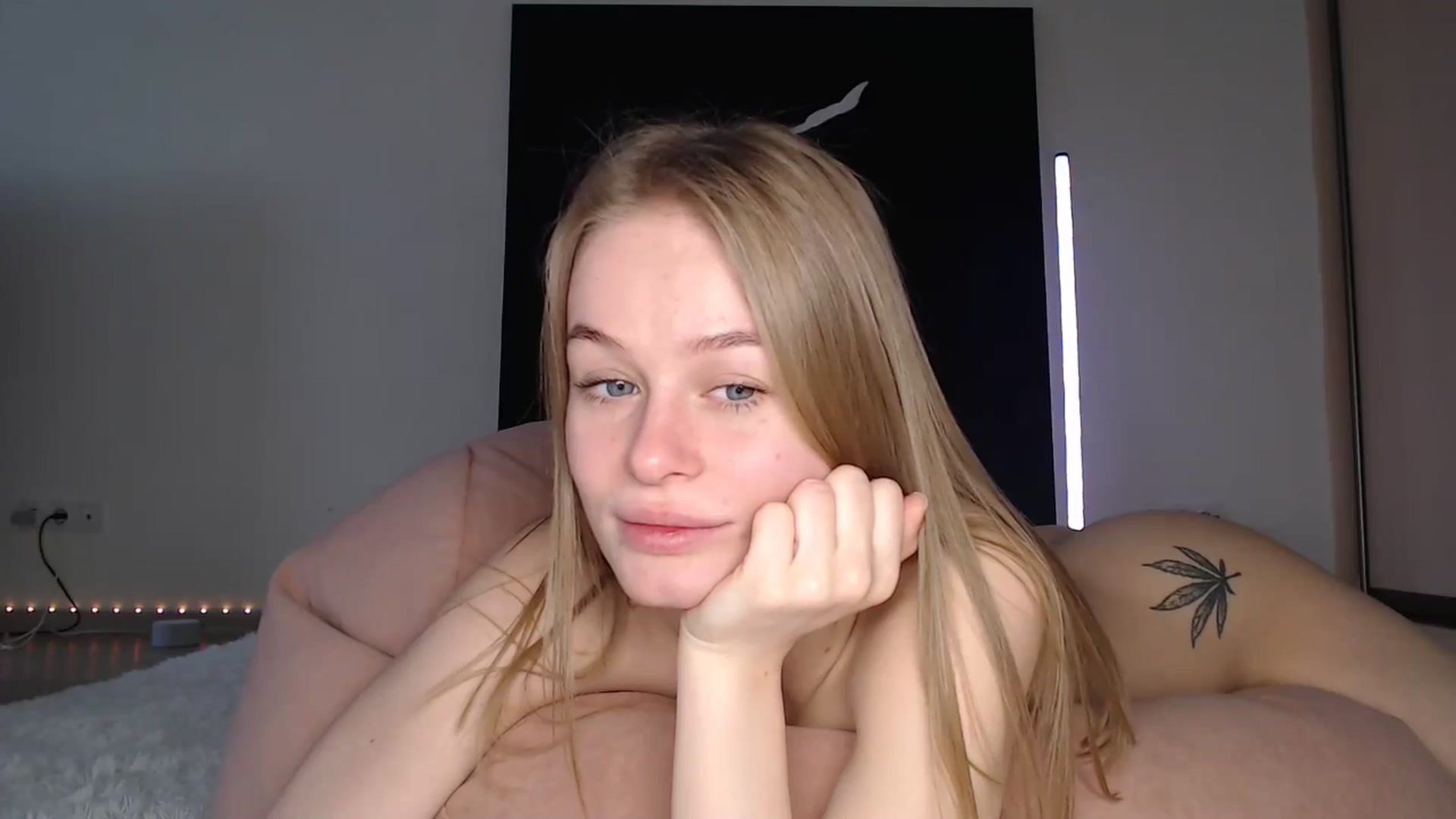 Gallery image thumbnail from Blondino4ka07's myfreecams stream on, 01/10/2025, 08:04 image 18 of 20