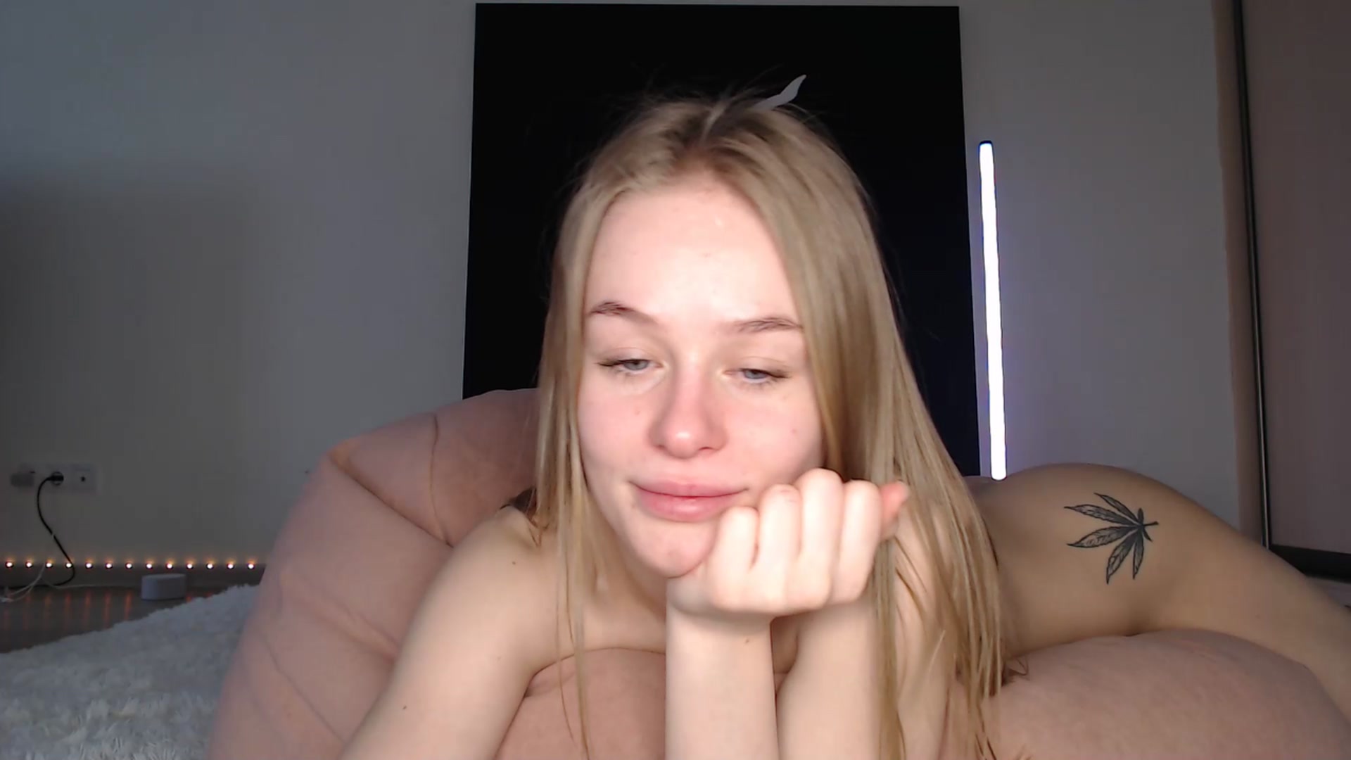 Gallery image thumbnail from Blondino4ka07's myfreecams stream on, 01/10/2025, 08:16 image 1 of 20
