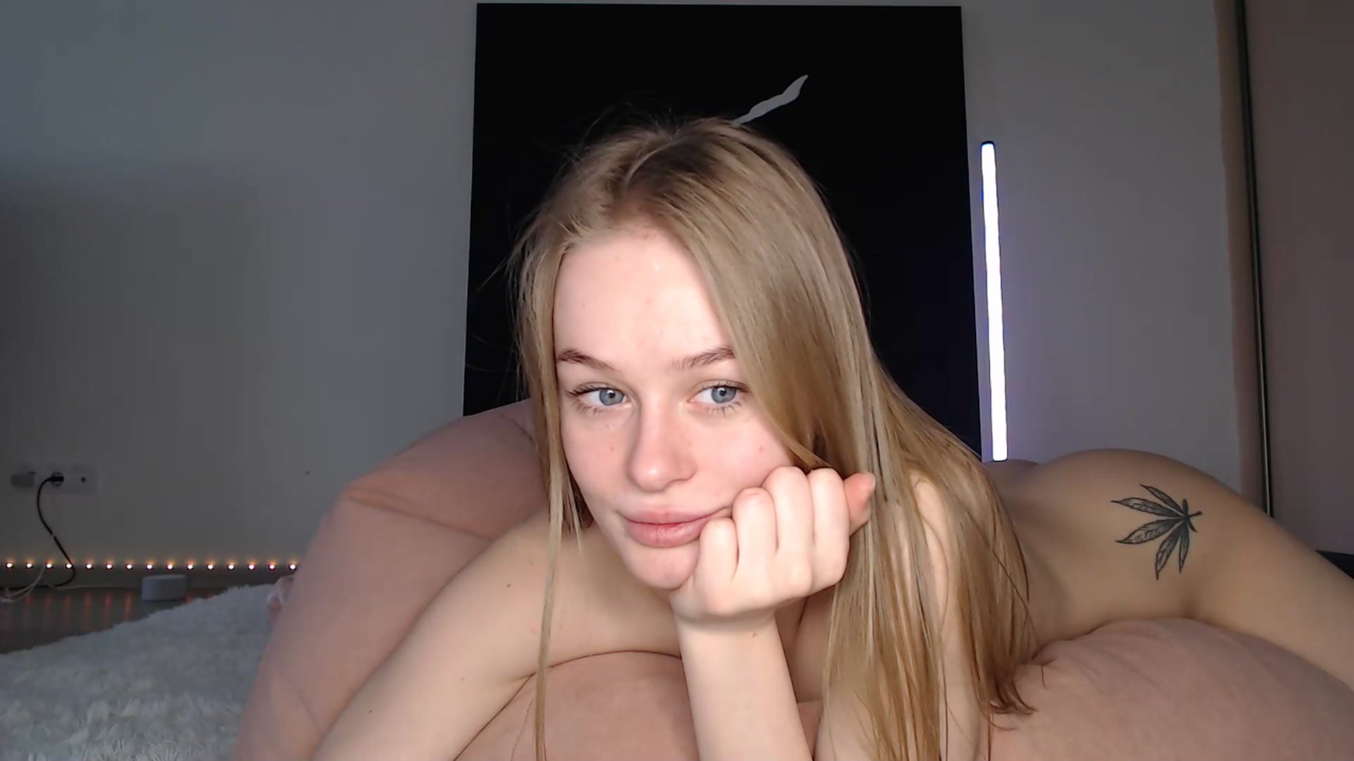 Gallery image thumbnail from Blondino4ka07's myfreecams stream on, 01/10/2025, 08:16 image 4 of 20