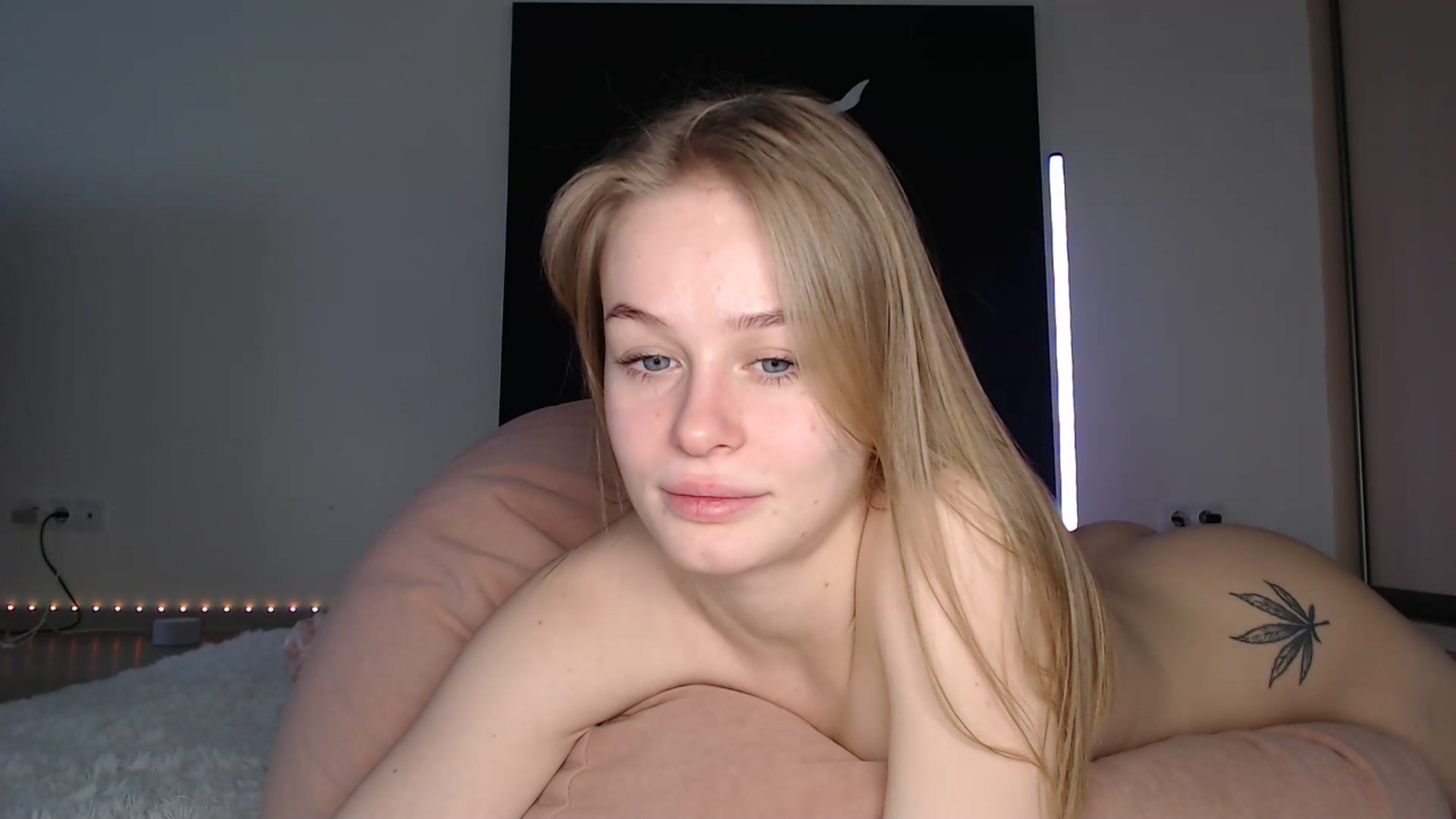 Gallery image thumbnail from Blondino4ka07's myfreecams stream on, 01/10/2025, 08:37 image 17 of 20