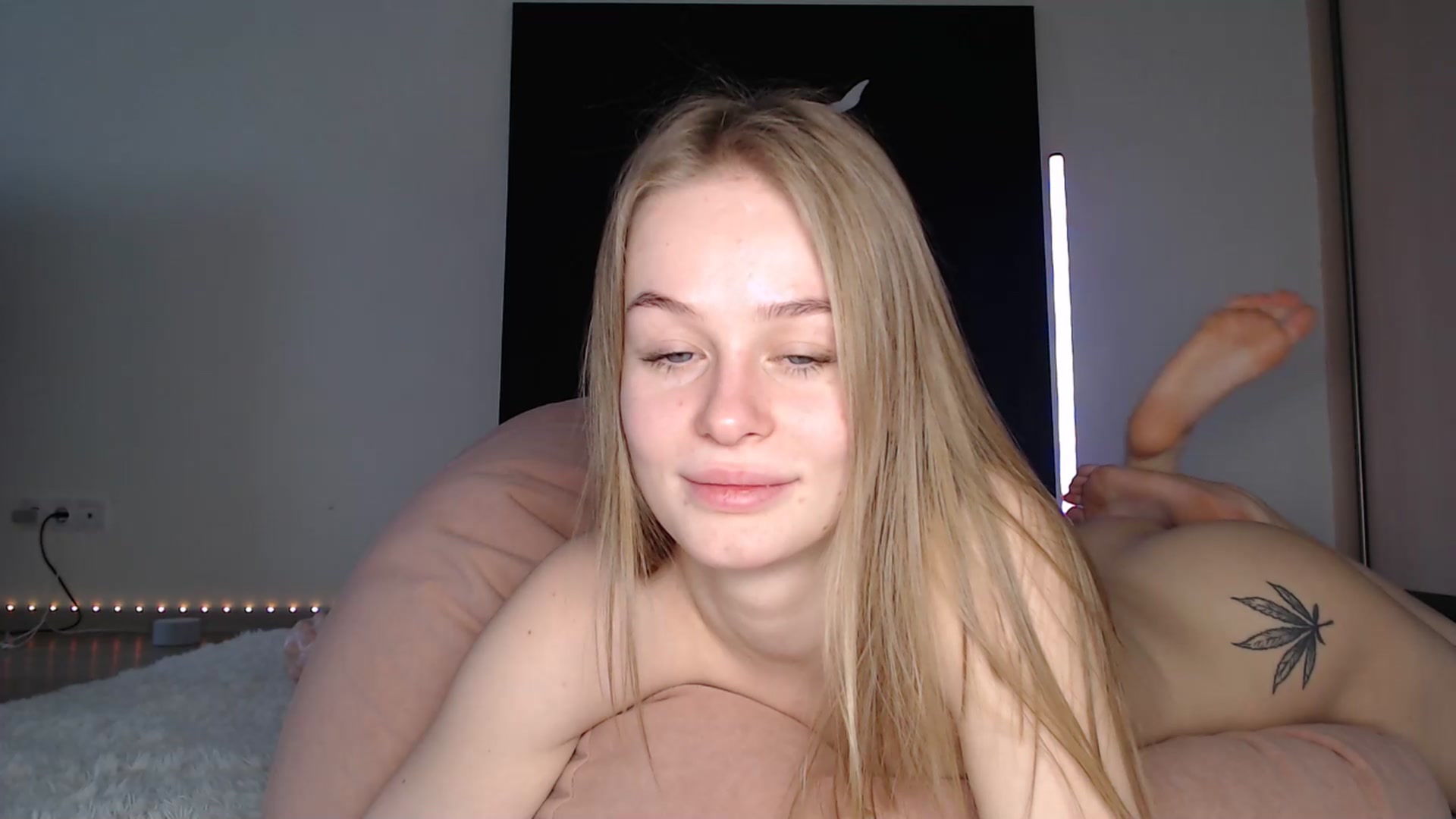 Gallery image thumbnail from Blondino4ka07's myfreecams stream on, 01/10/2025, 08:37 image 16 of 20