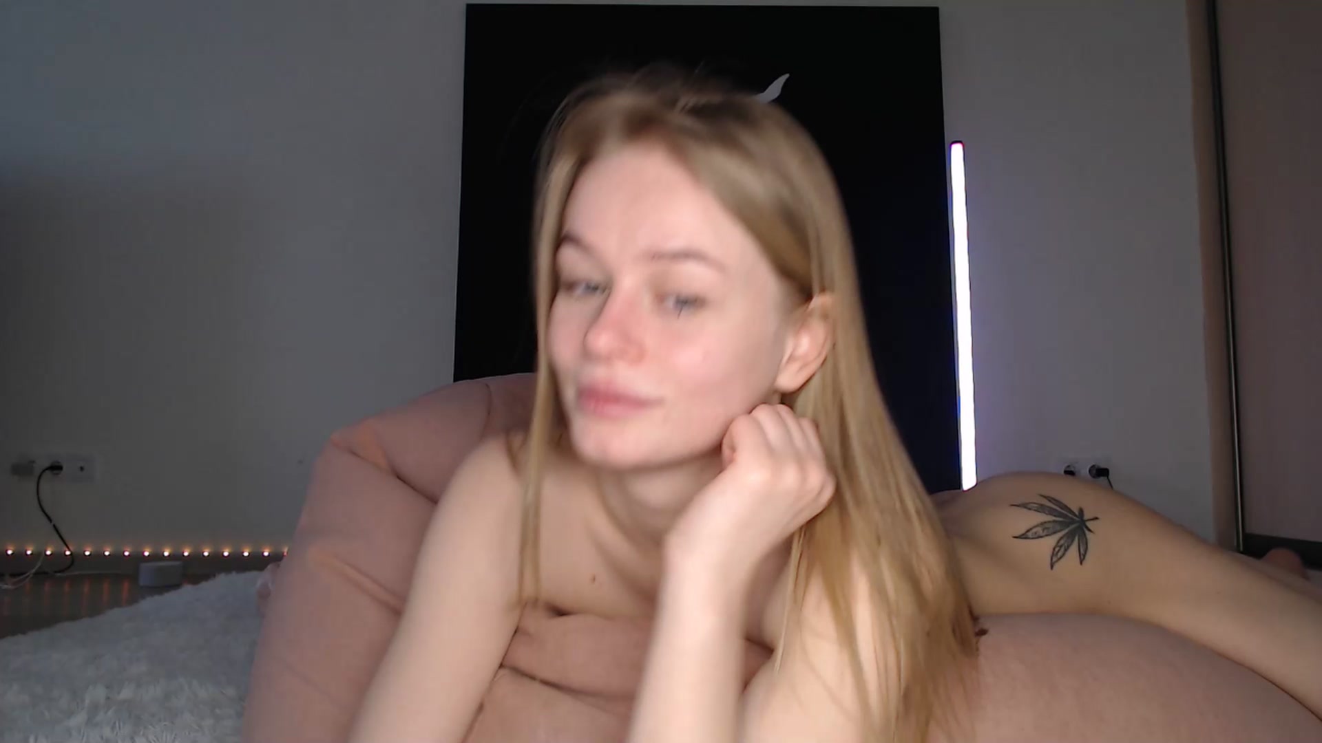 Gallery image thumbnail from Blondino4ka07's myfreecams stream on, 01/10/2025, 08:57 image 10 of 20