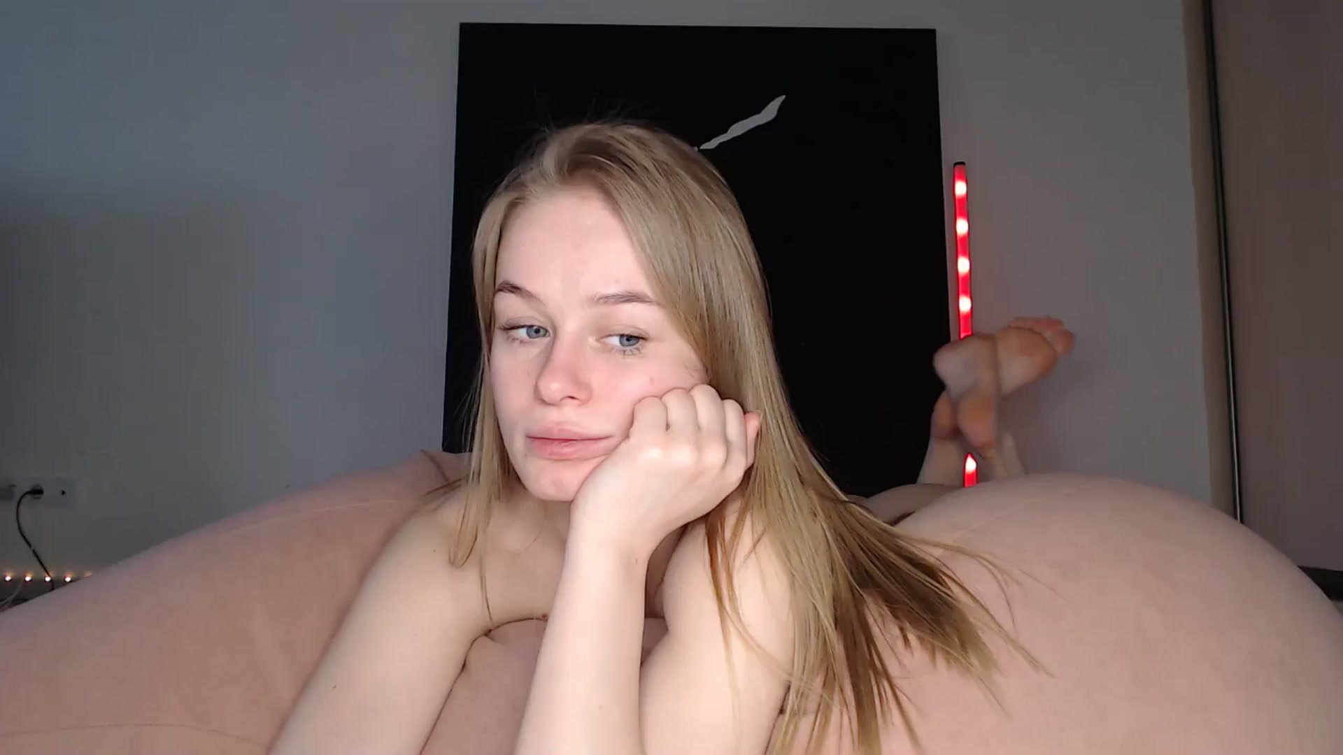 Gallery image thumbnail from Blondino4ka07's myfreecams stream on, 01/10/2025, 10:13 image 13 of 20
