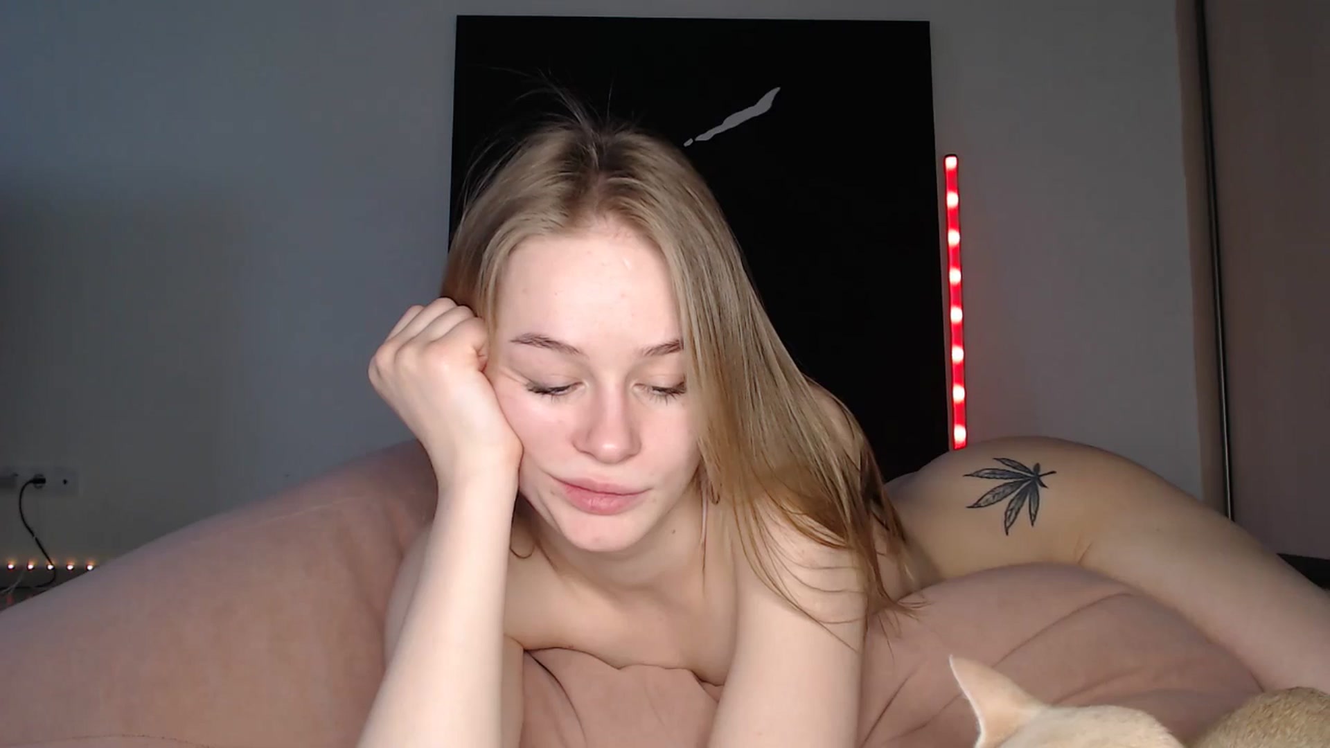 Gallery image thumbnail from Blondino4ka07's myfreecams stream on, 01/10/2025, 10:13 image 19 of 20