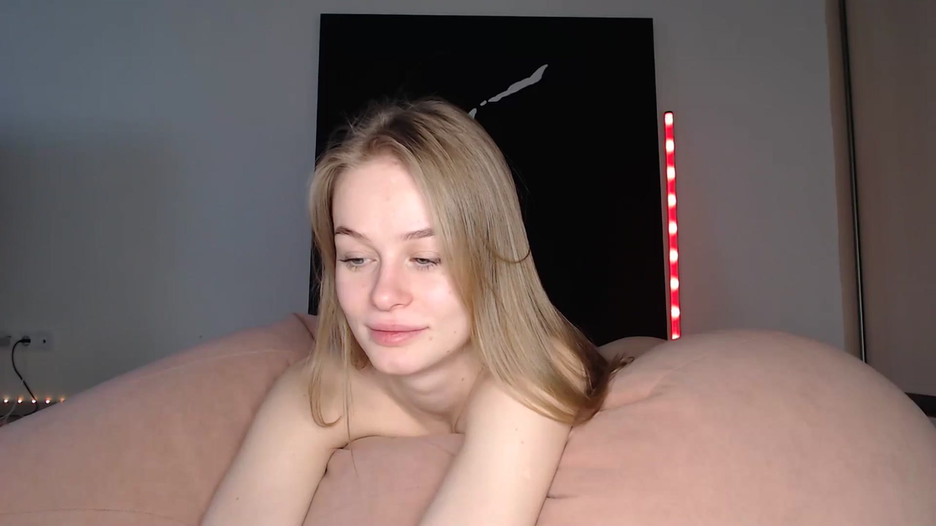 Gallery image thumbnail from Blondino4ka07's myfreecams stream on, 01/10/2025, 10:13 image 14 of 20