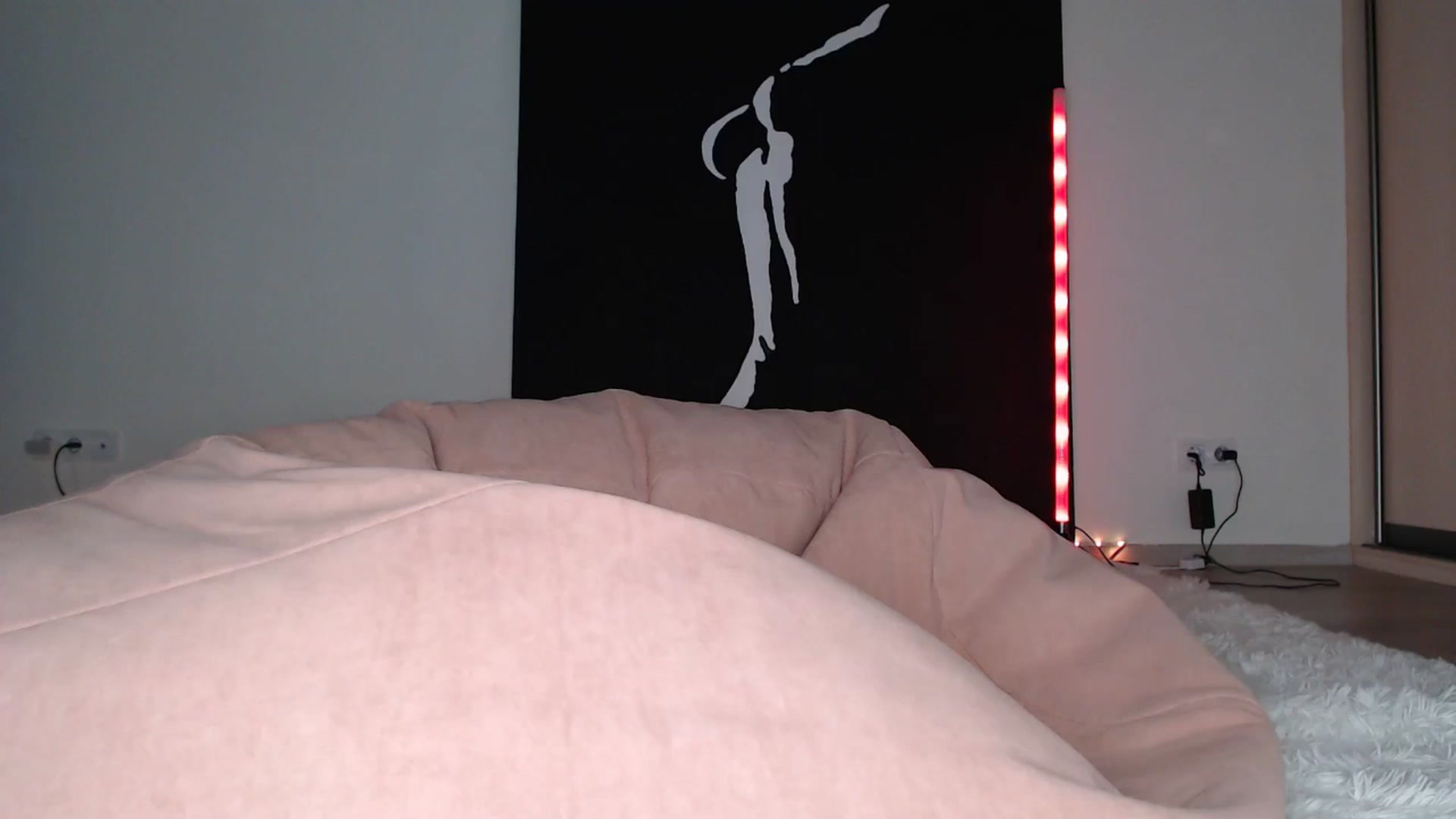 Gallery image thumbnail from Blondino4ka07's myfreecams stream on, 01/10/2025, 18:32 image 14 of 20