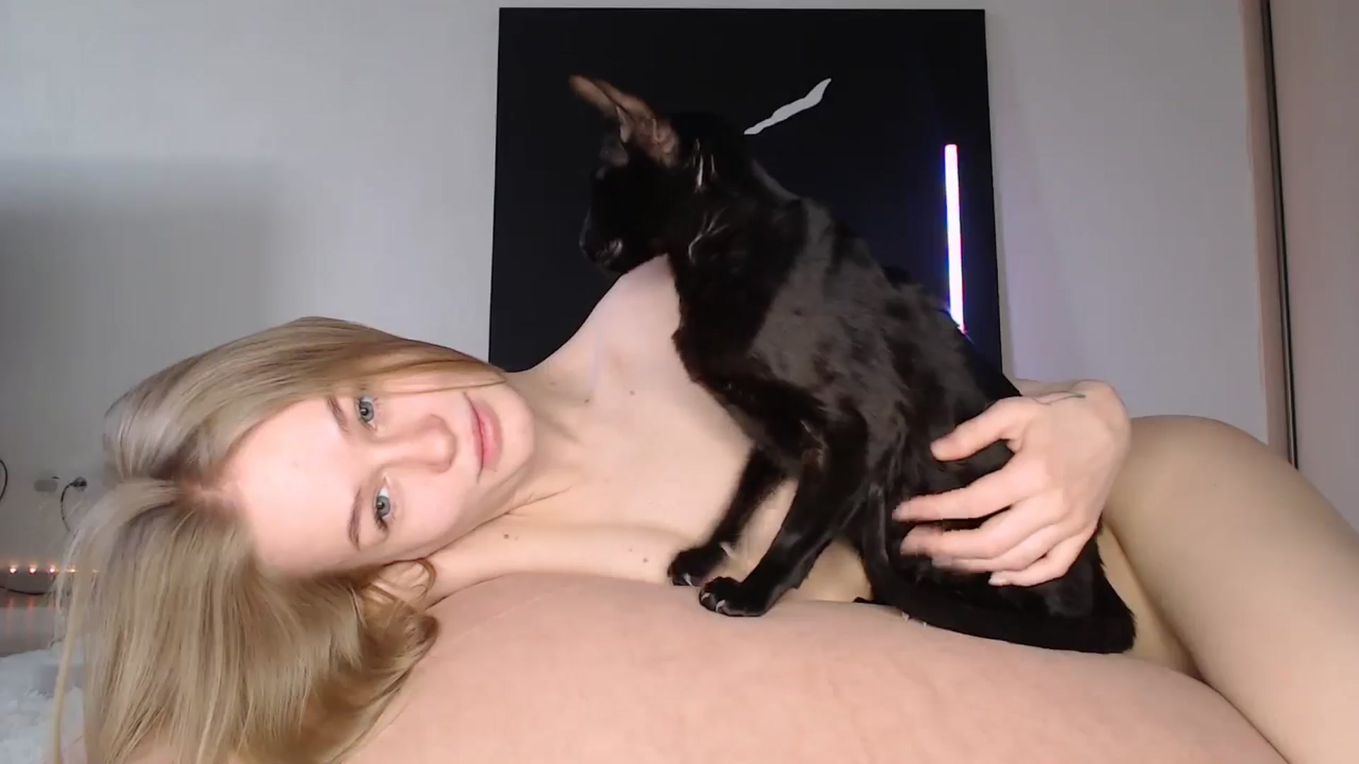 Gallery image thumbnail from Blondino4ka07's myfreecams stream on, 01/11/2025, 09:18 image 6 of 20