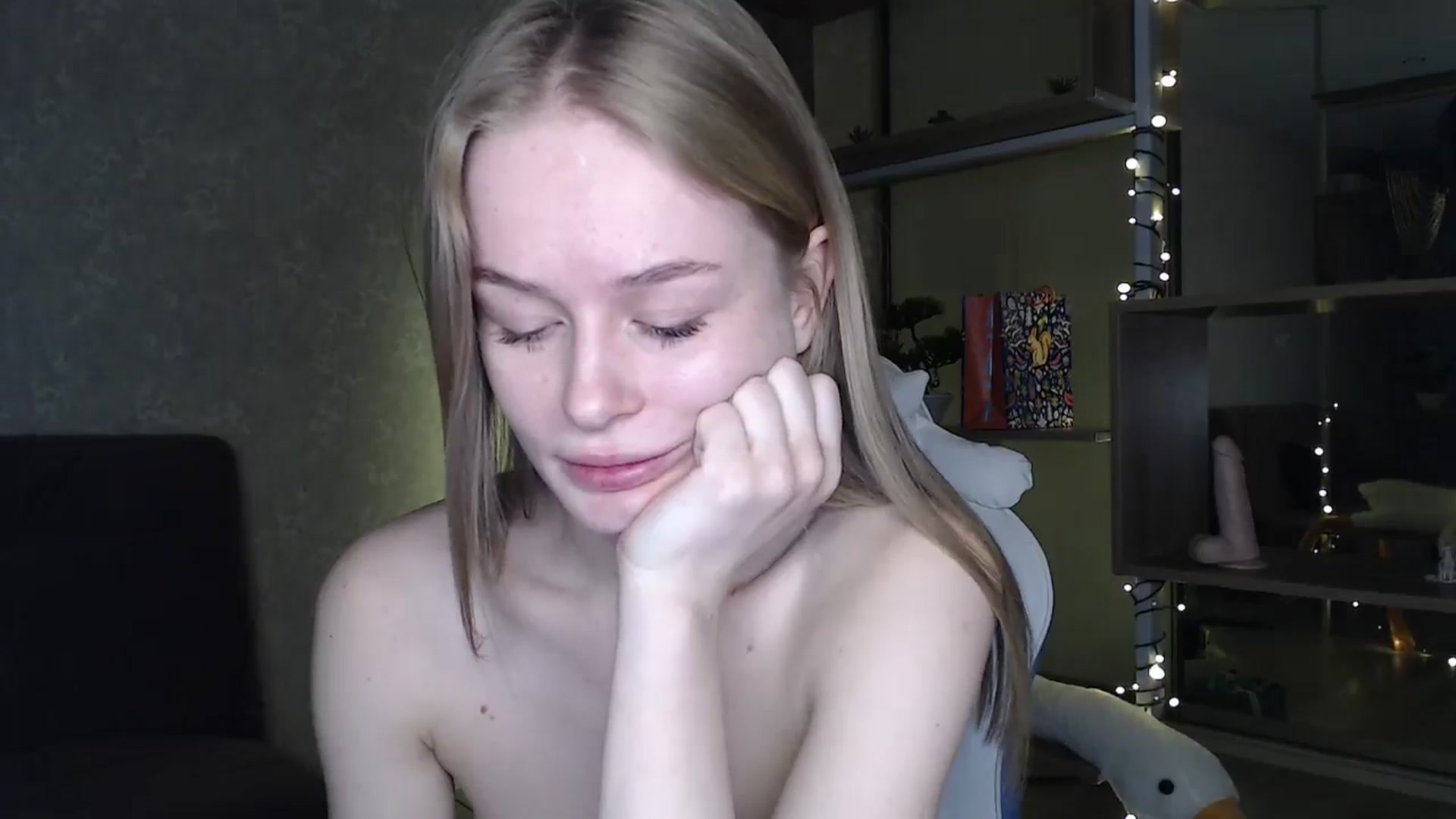 Gallery image thumbnail from Blondino4ka07's myfreecams stream on, 01/18/2025, 18:33 image 14 of 20