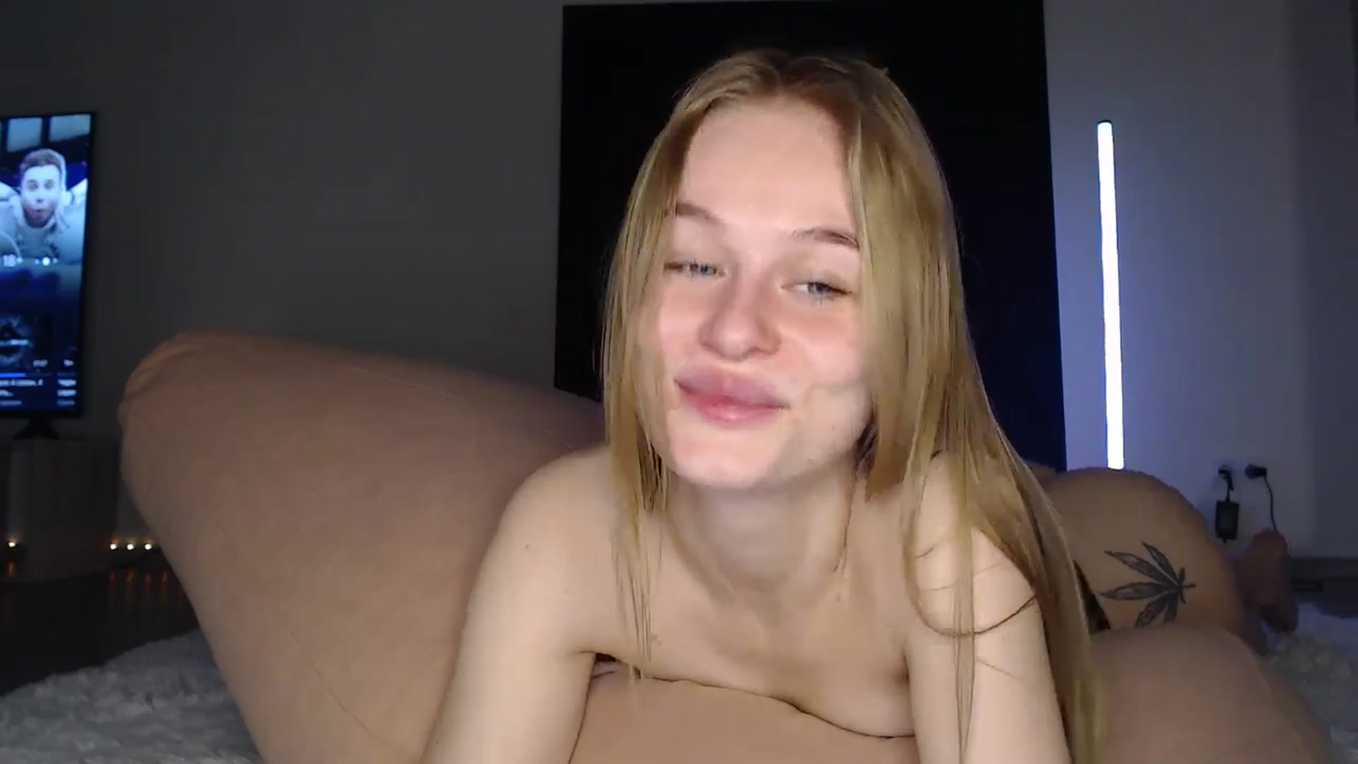 Gallery image thumbnail from Blondino4ka07's myfreecams stream on, 01/19/2025, 19:34 image 8 of 20