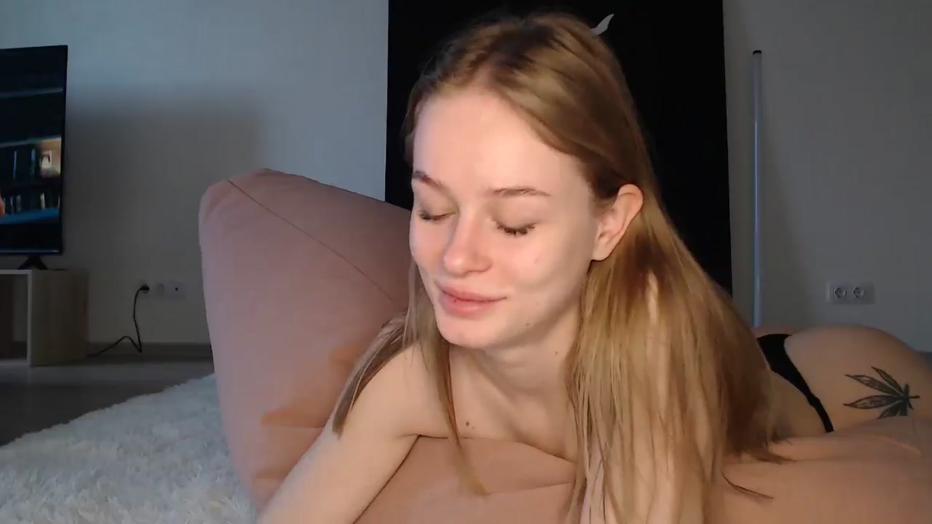 Gallery image thumbnail from Blondino4ka07's myfreecams stream on, 01/20/2025, 07:32 image 3 of 20