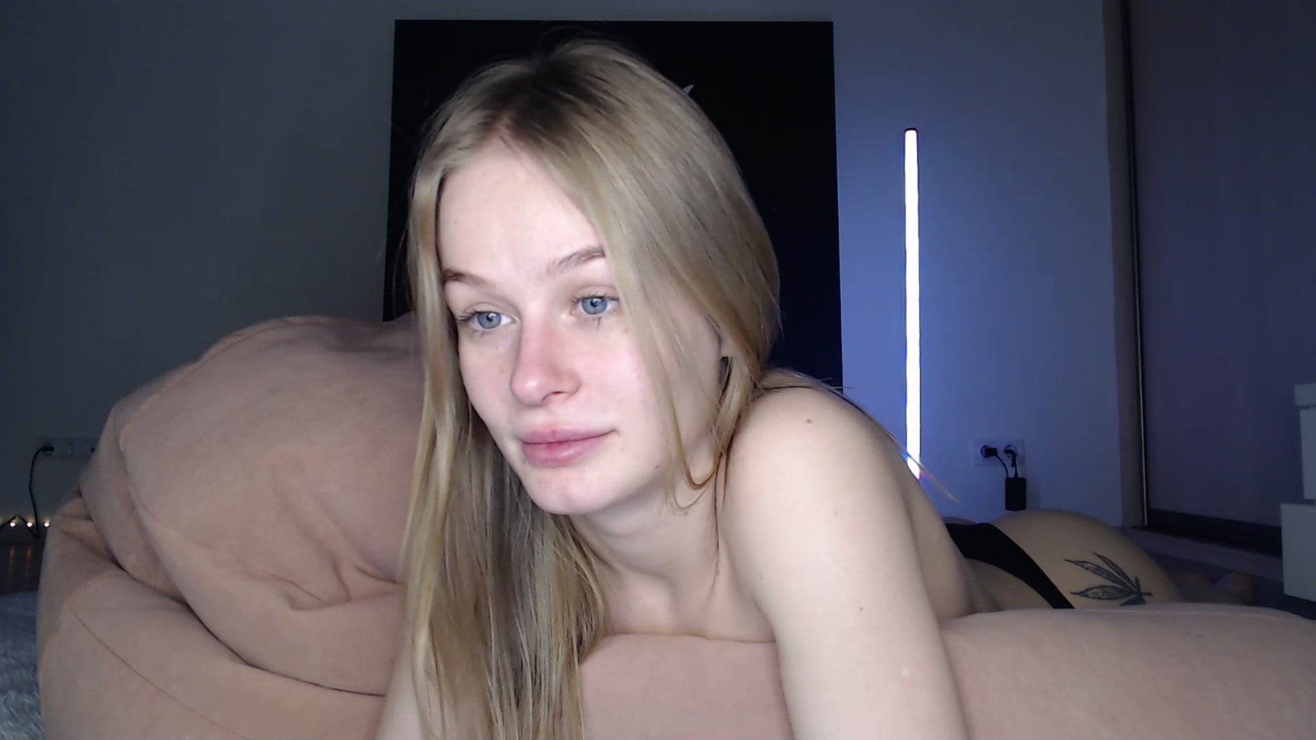 Gallery image thumbnail from Blondino4ka07's myfreecams stream on, 01/21/2025, 18:03 image 14 of 20