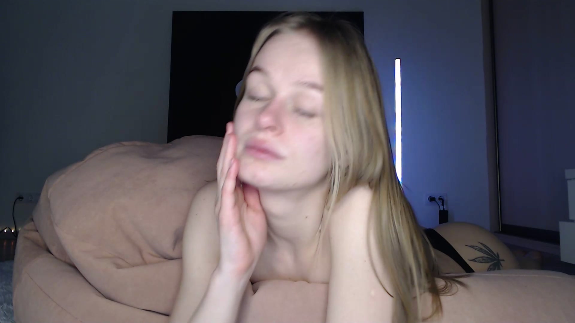 Gallery image thumbnail from Blondino4ka07's myfreecams stream on, 01/21/2025, 18:03 image 7 of 20