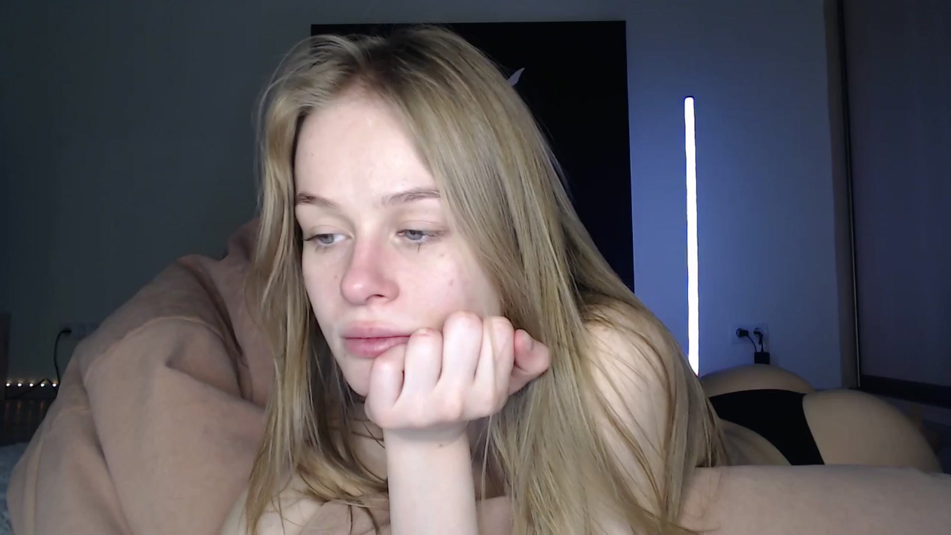 Gallery image thumbnail from Blondino4ka07's myfreecams stream on, 01/21/2025, 18:40 image 8 of 20