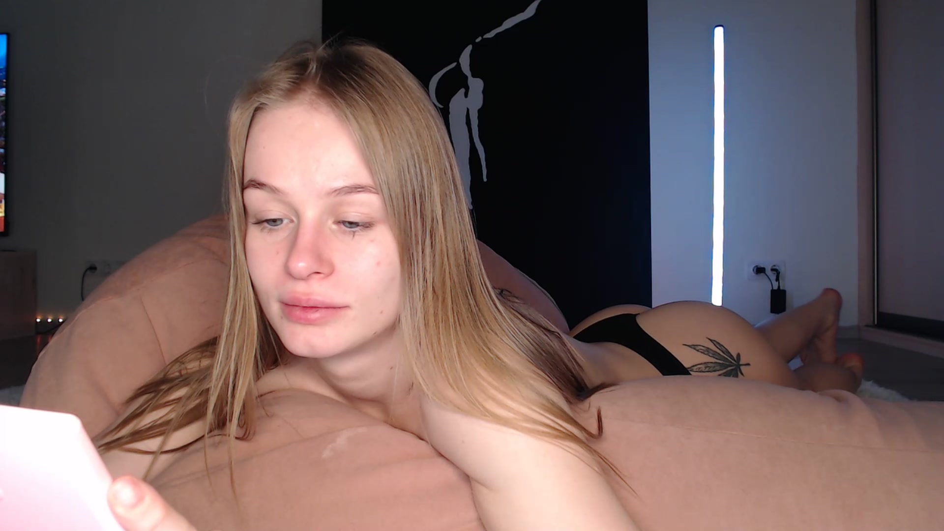 Gallery image thumbnail from Blondino4ka07's myfreecams stream on, 01/21/2025, 19:25 image 20 of 20