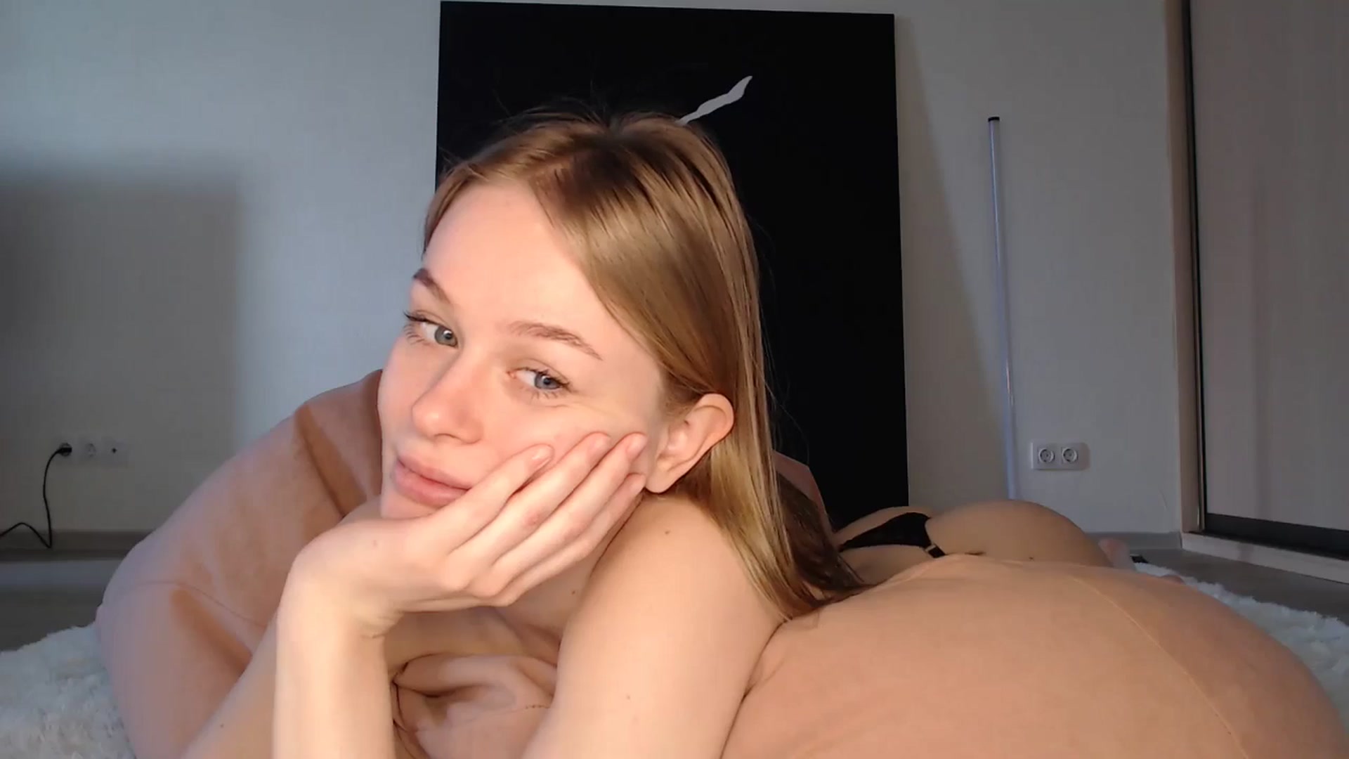 Gallery image thumbnail from Blondino4ka07's myfreecams stream on, 01/23/2025, 06:24 image 8 of 20