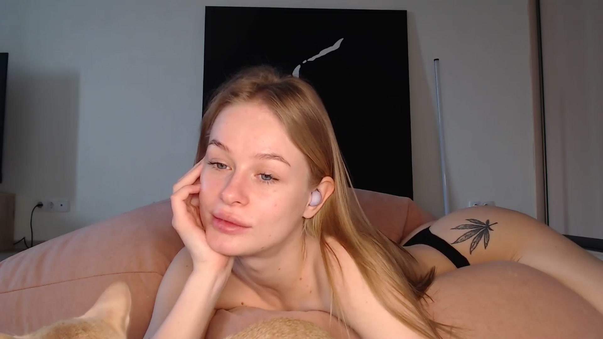 Gallery image thumbnail from Blondino4ka07's myfreecams stream on, 01/24/2025, 07:50 image 3 of 20