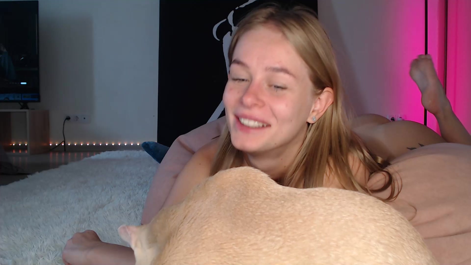 Gallery image thumbnail from Blondino4ka07's myfreecams stream on, 02/27/2025, 07:17 image 20 of 20