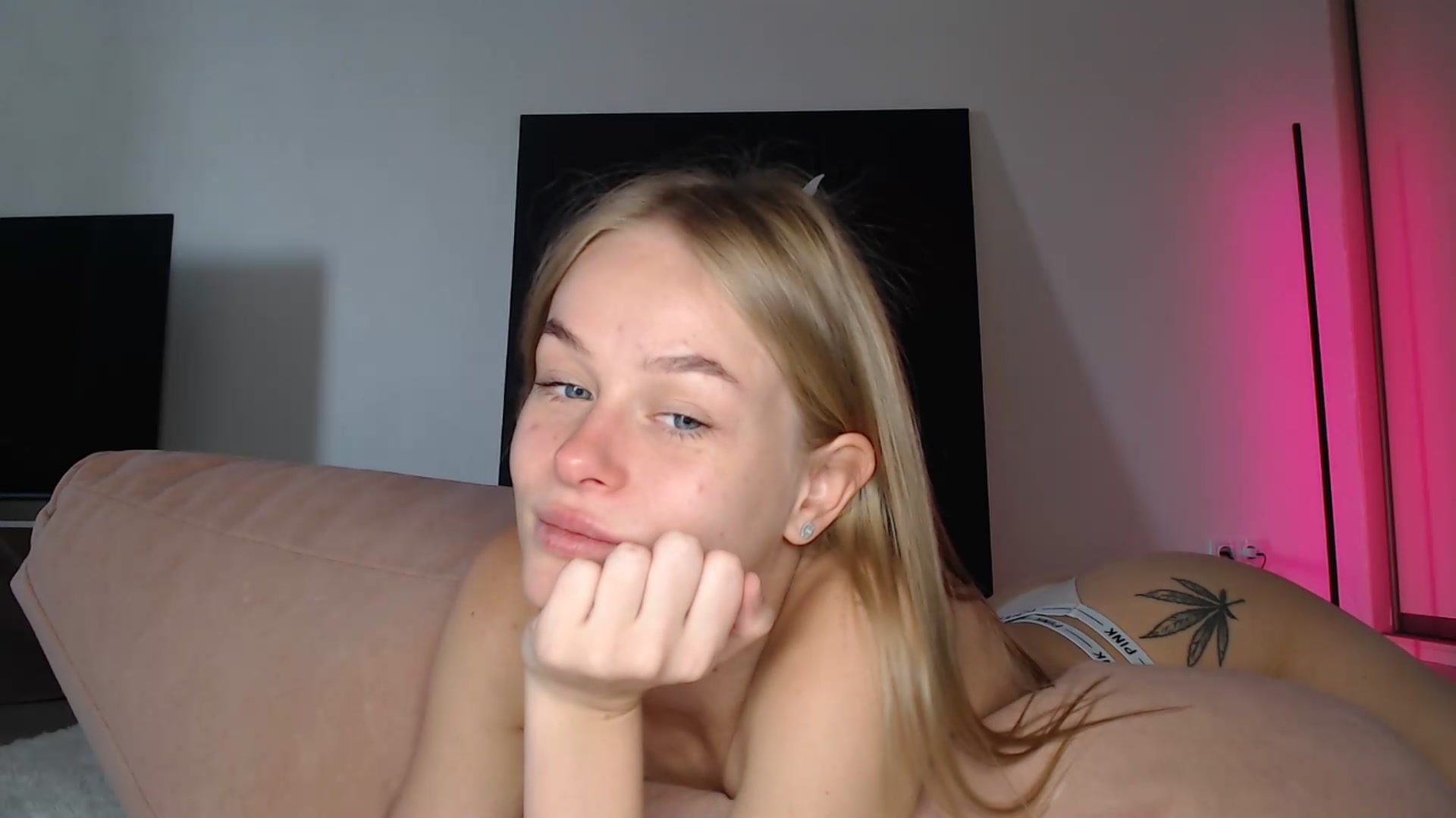Gallery image thumbnail from Blondino4ka07's myfreecams stream on, 02/28/2025, 05:32 image 5 of 20