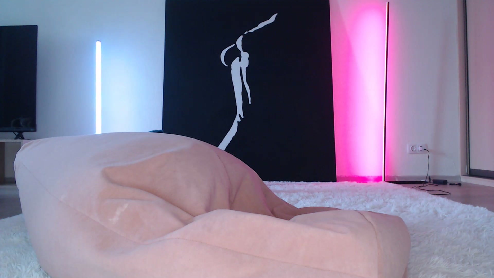 Gallery image thumbnail from Blondino4ka07's myfreecams stream on, 03/04/2025, 06:33 image 7 of 20