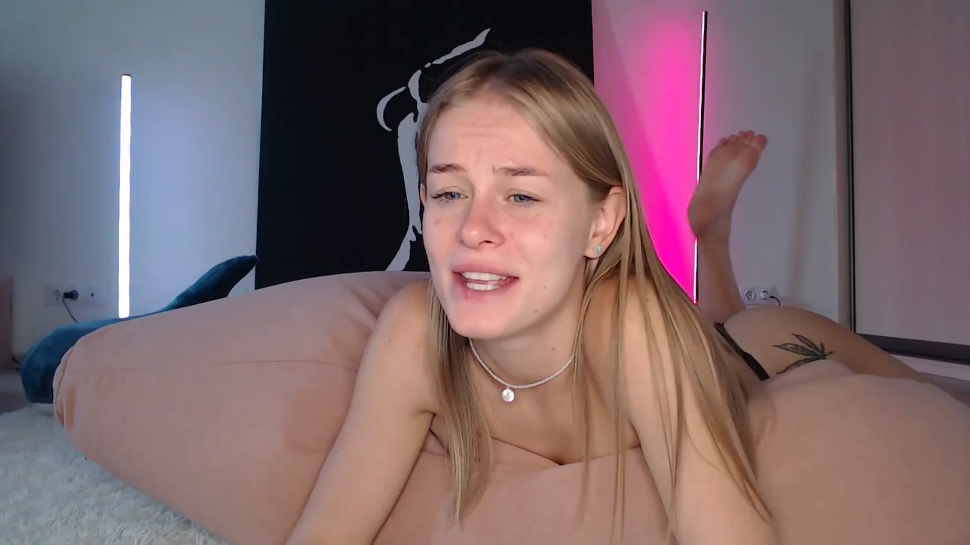 Gallery image thumbnail from Blondino4ka07's myfreecams stream on, 03/04/2025, 08:13 image 5 of 20