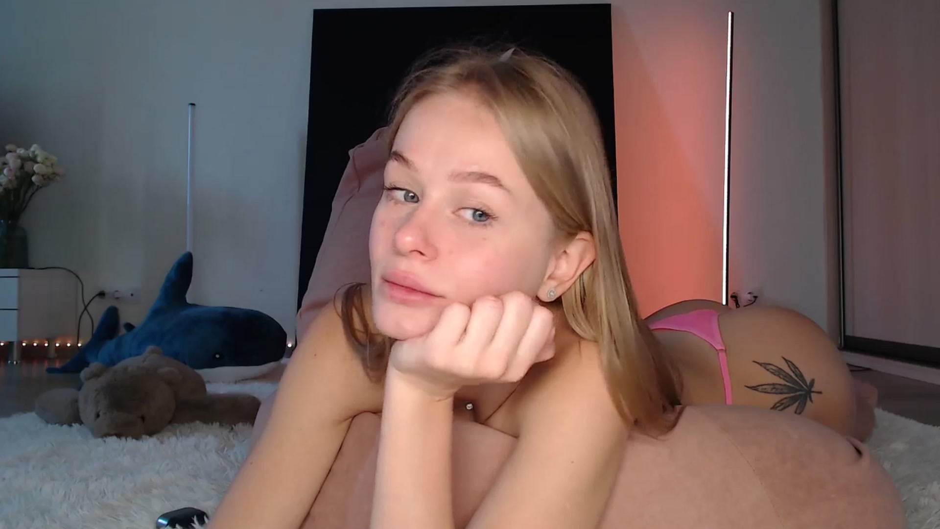 Gallery image thumbnail from Blondino4ka07's myfreecams stream on, 03/10/2025, 05:42 image 5 of 20