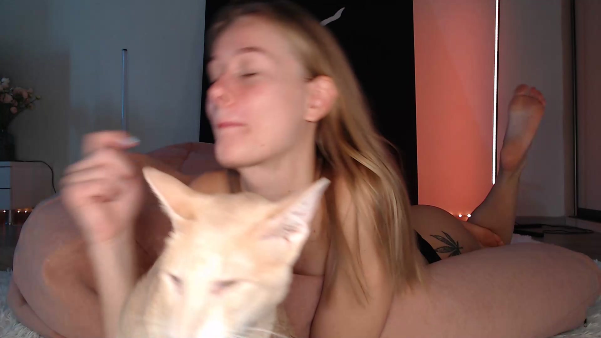 Gallery image thumbnail from Blondino4ka07's myfreecams stream on, 03/12/2025, 05:35 image 12 of 20