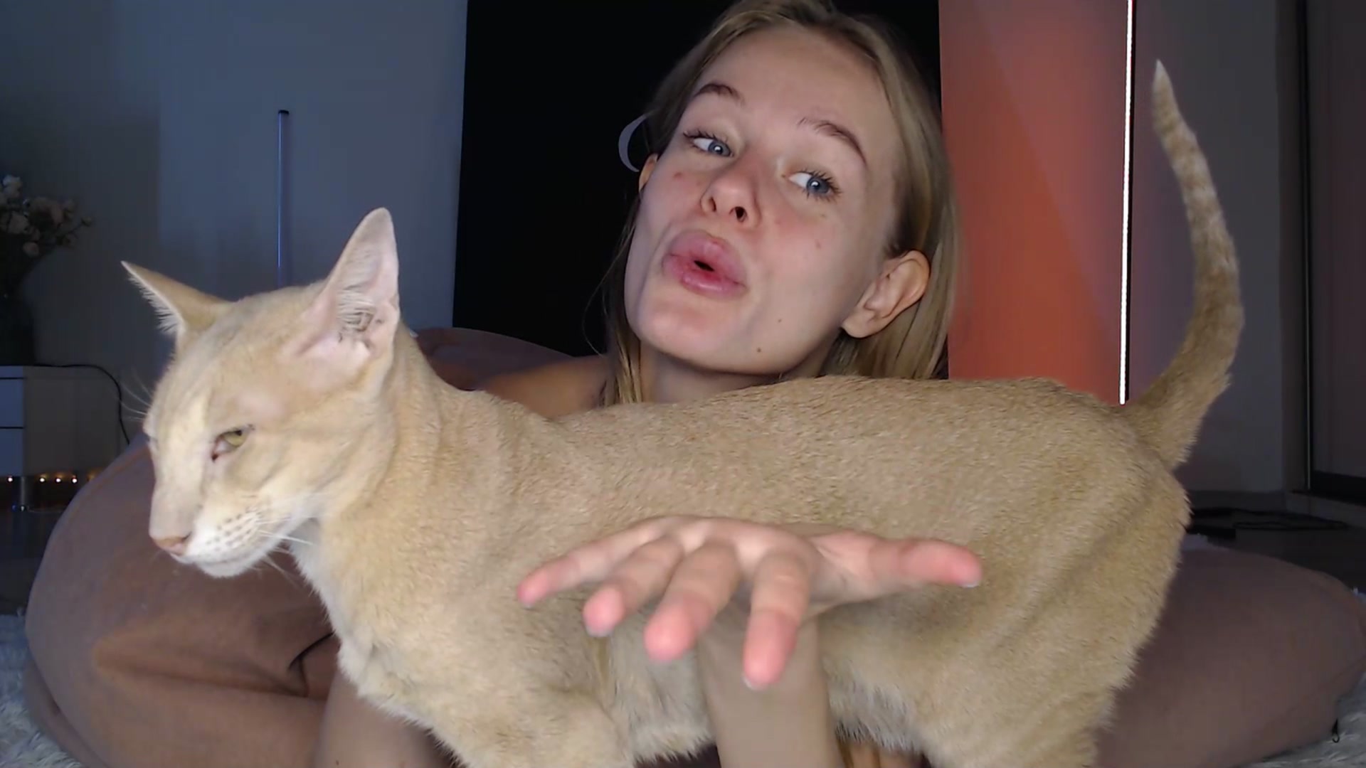 Gallery image thumbnail from Blondino4ka07's myfreecams stream on, 03/12/2025, 05:35 image 2 of 20