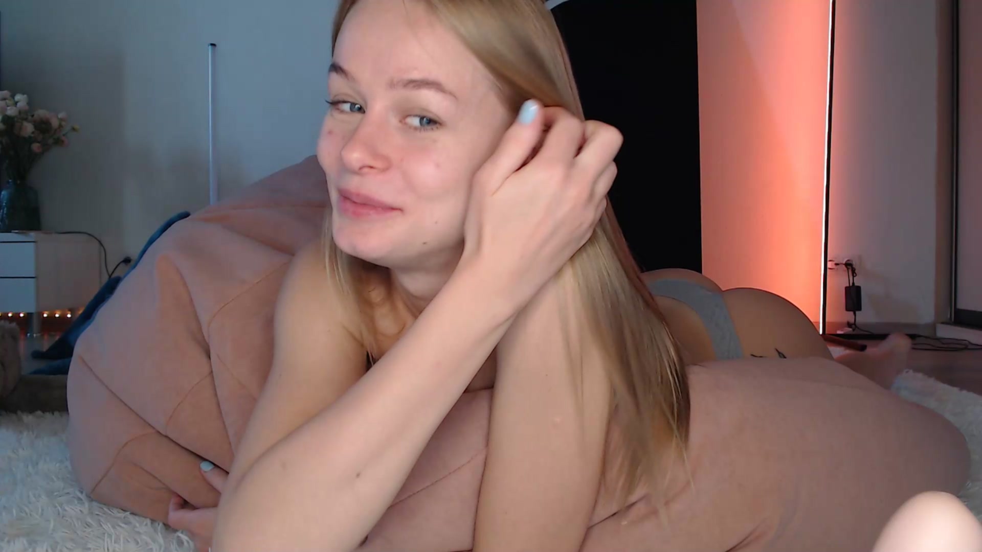 Gallery image thumbnail from Blondino4ka07's myfreecams stream on, 03/13/2025, 07:16 image 1 of 20