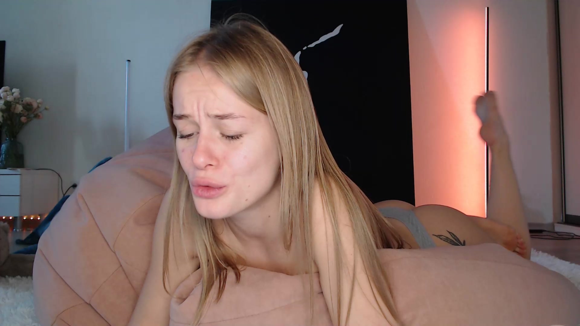 Gallery image thumbnail from Blondino4ka07's myfreecams stream on, 03/13/2025, 07:16 image 3 of 20