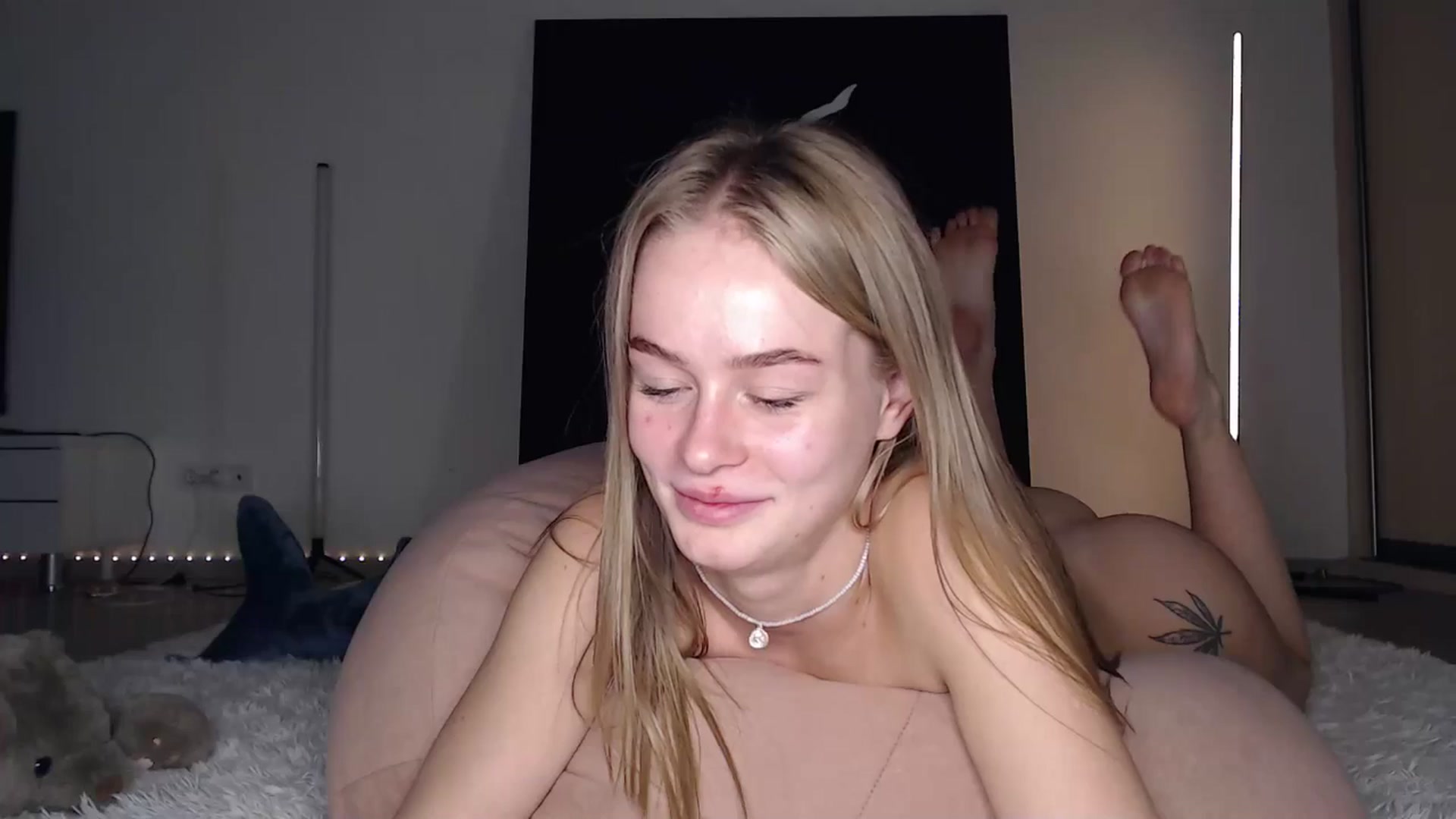 Gallery image thumbnail from Blondino4ka07's myfreecams stream on, 03/20/2025, 16:35 image 10 of 20