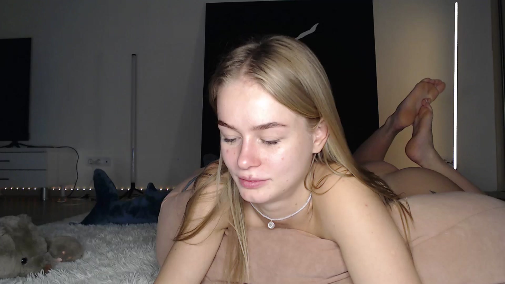 Gallery image thumbnail from Blondino4ka07's myfreecams stream on, 03/20/2025, 17:47 image 8 of 20
