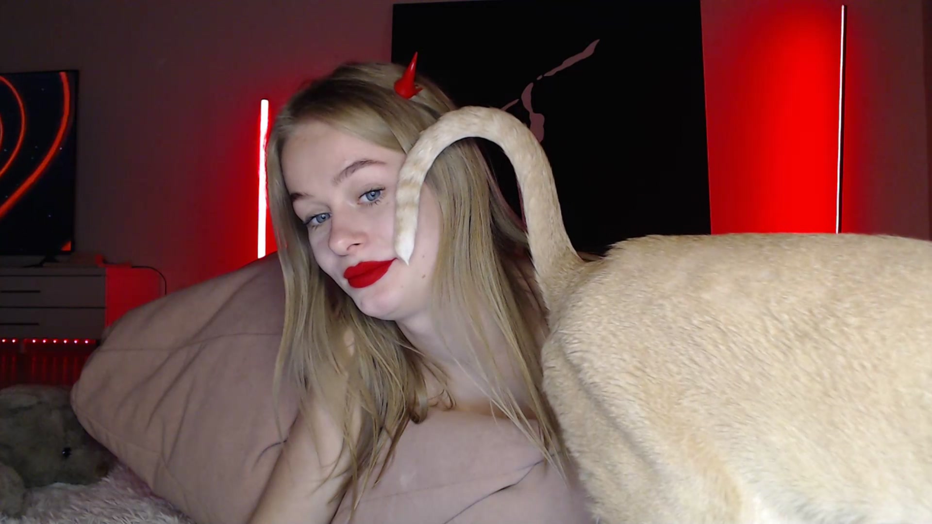Gallery image thumbnail from Blondino4ka07's myfreecams stream on, 03/21/2025, 16:39 image 2 of 20