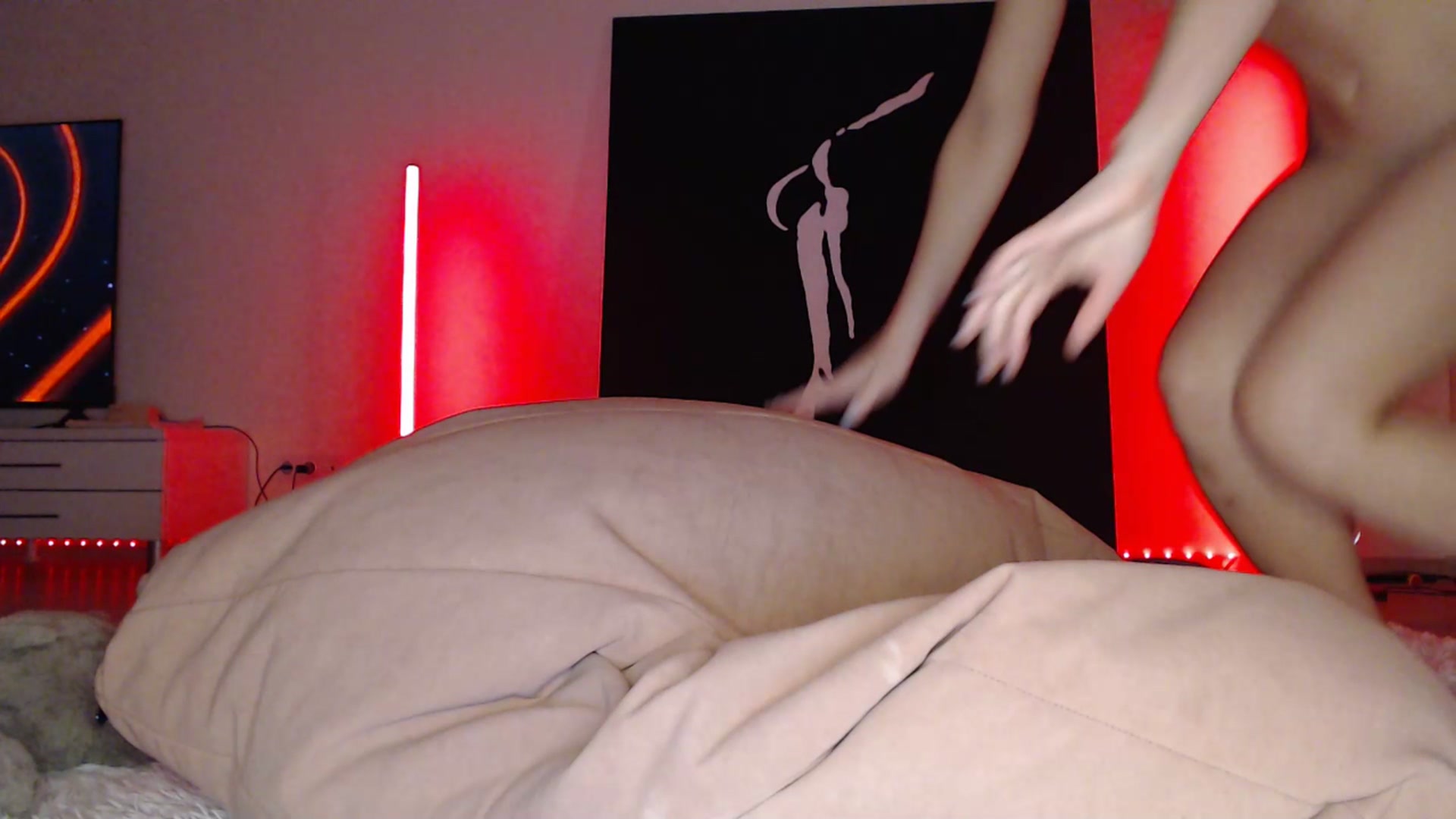 Gallery image thumbnail from Blondino4ka07's myfreecams stream on, 03/21/2025, 16:39 image 10 of 20