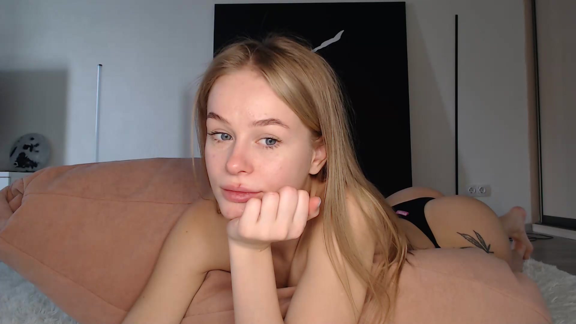 Gallery image thumbnail from Blondino4ka07's myfreecams stream on, 03/25/2025, 07:23 image 2 of 20