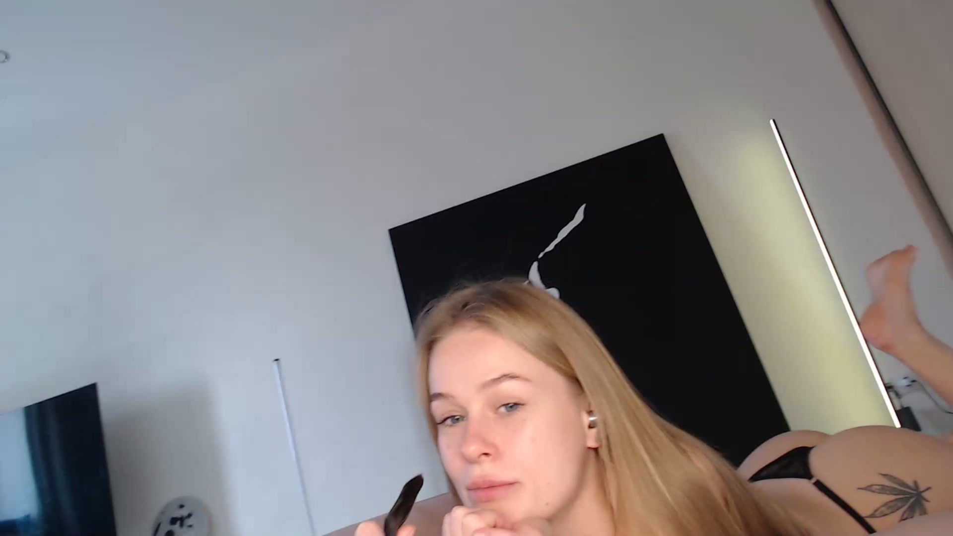 Gallery image thumbnail from Blondino4ka07's myfreecams stream on, 03/30/2025, 08:42 image 14 of 20