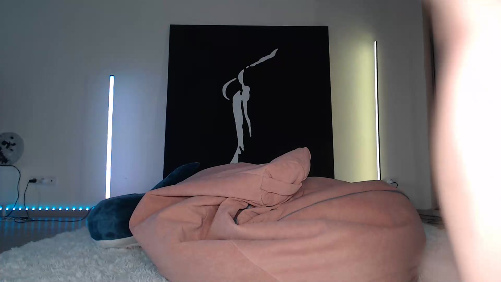 Gallery image thumbnail from Blondino4ka07's myfreecams stream on, 04/03/2025, 05:35 image 18 of 20