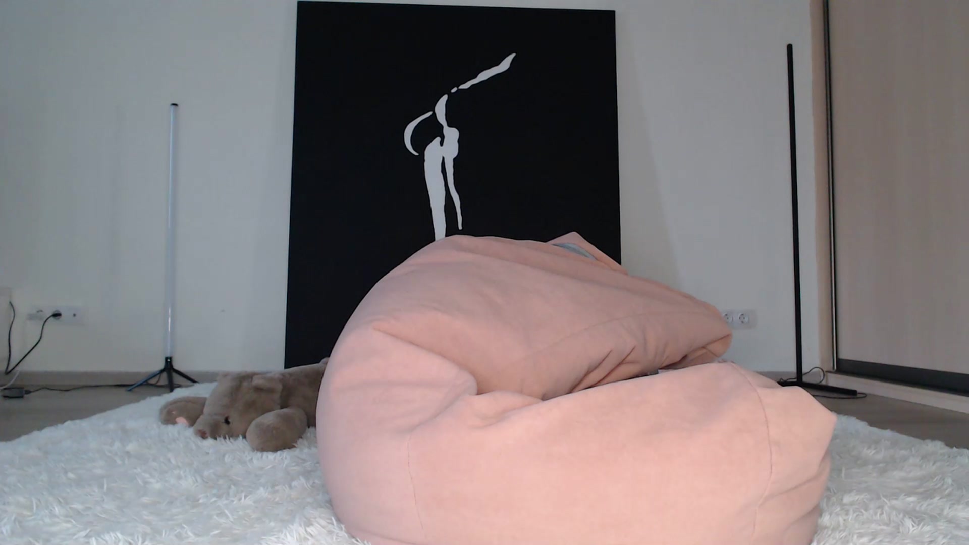 Gallery image thumbnail from Blondino4ka07's myfreecams stream on, 04/04/2025, 08:38 image 15 of 20