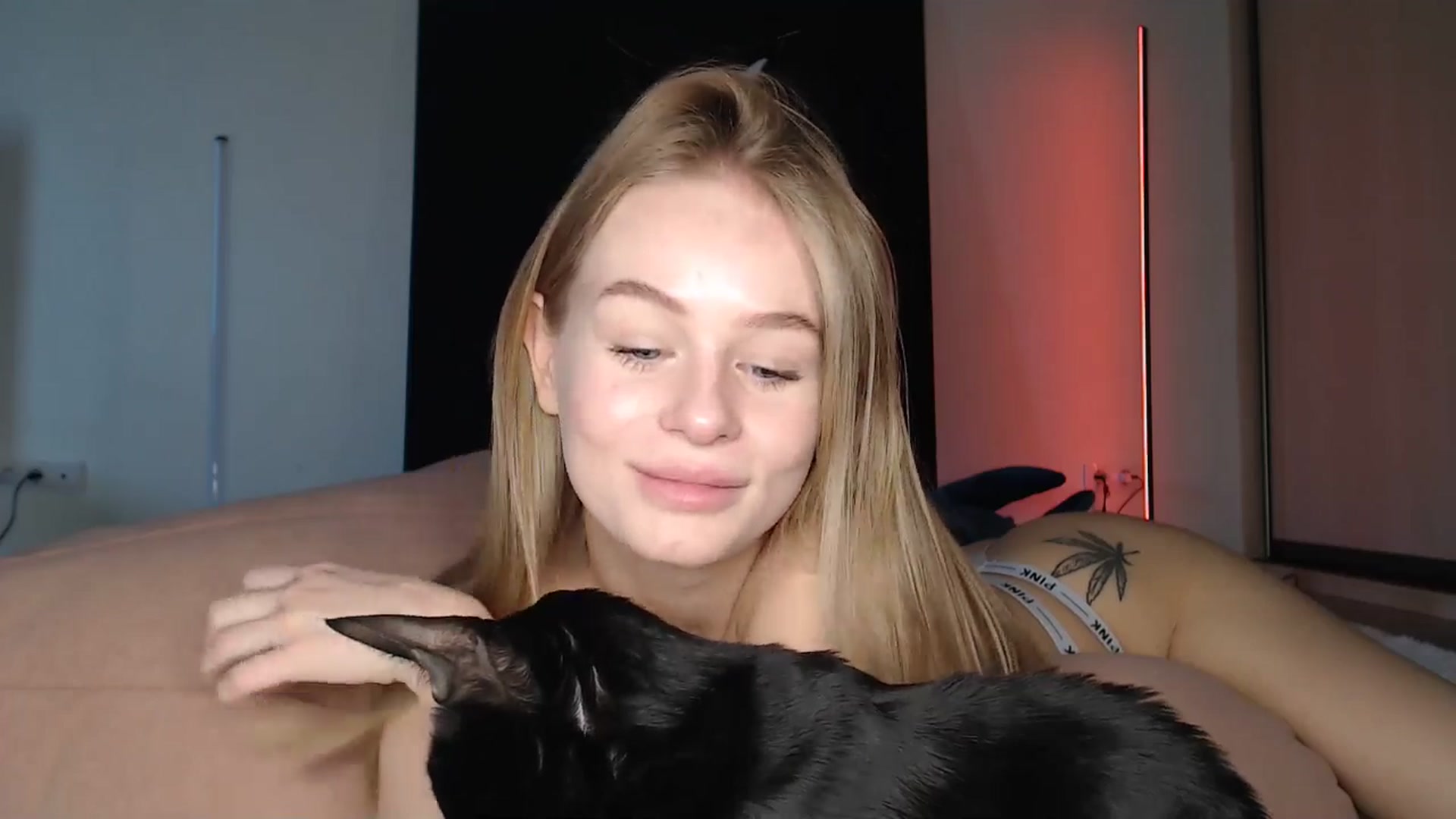 Gallery image thumbnail from Blondino4ka07's myfreecams stream on, 04/07/2025, 06:22 image 9 of 20