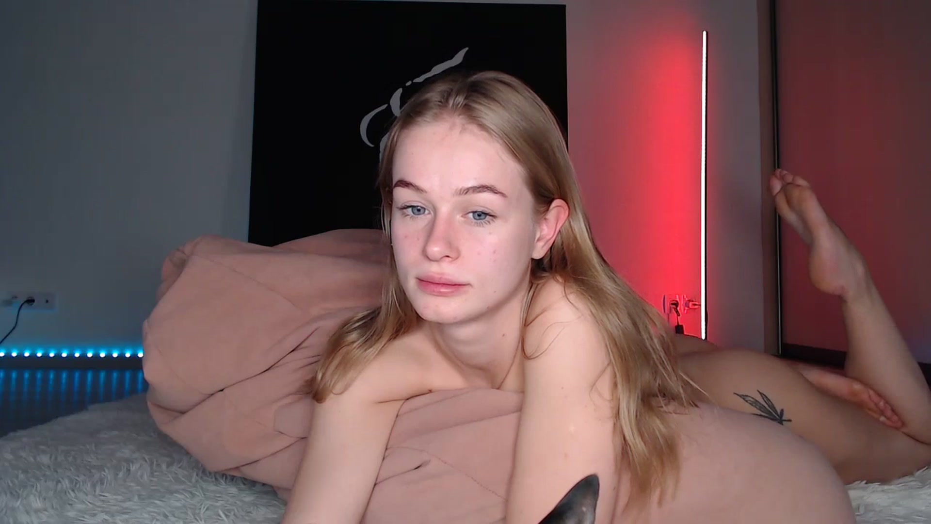 Gallery image thumbnail from Blondino4ka07's myfreecams stream on, 04/14/2025, 15:46 image 8 of 20