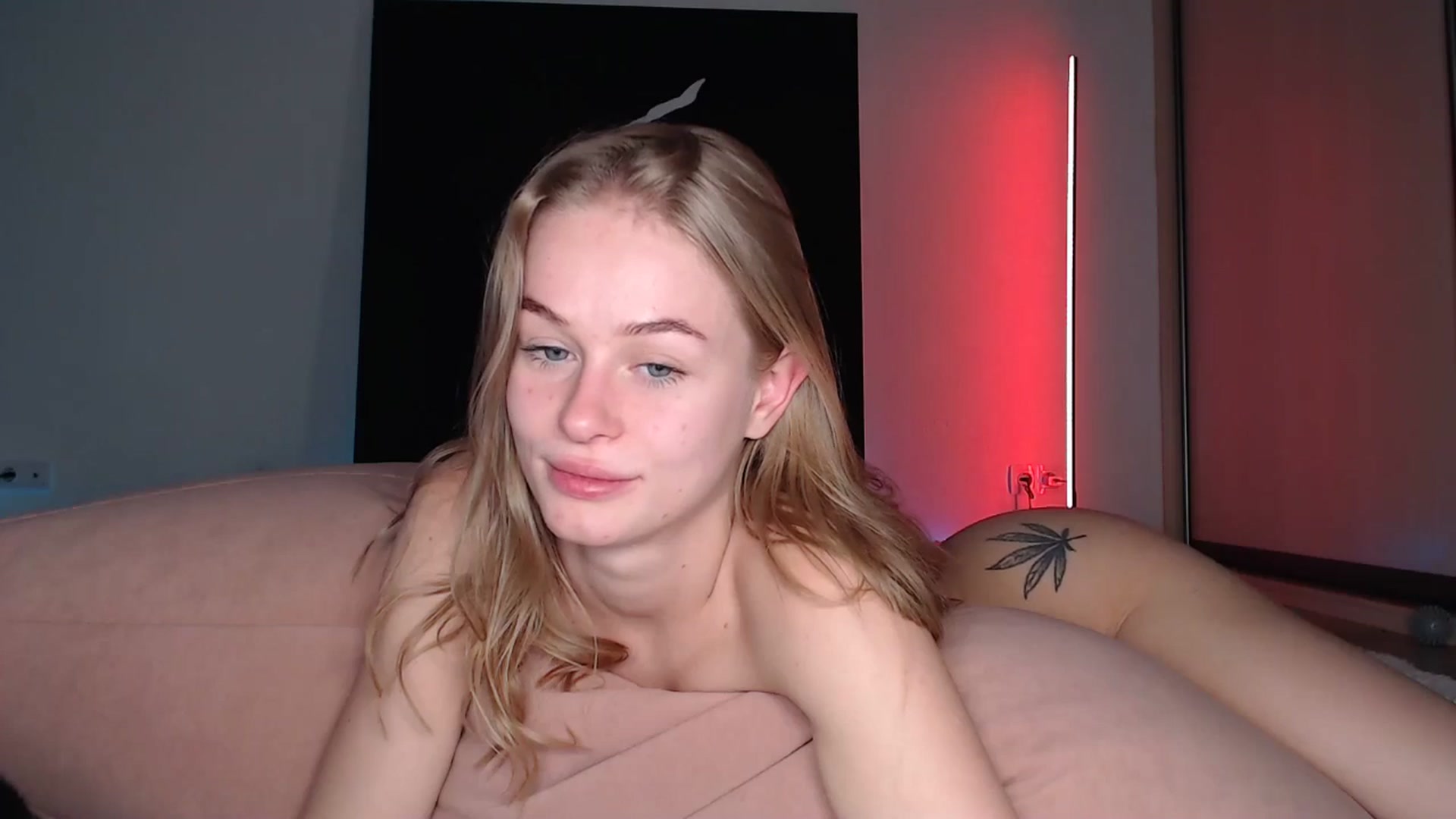 Gallery image thumbnail from Blondino4ka07's myfreecams stream on, 04/14/2025, 16:13 image 10 of 20