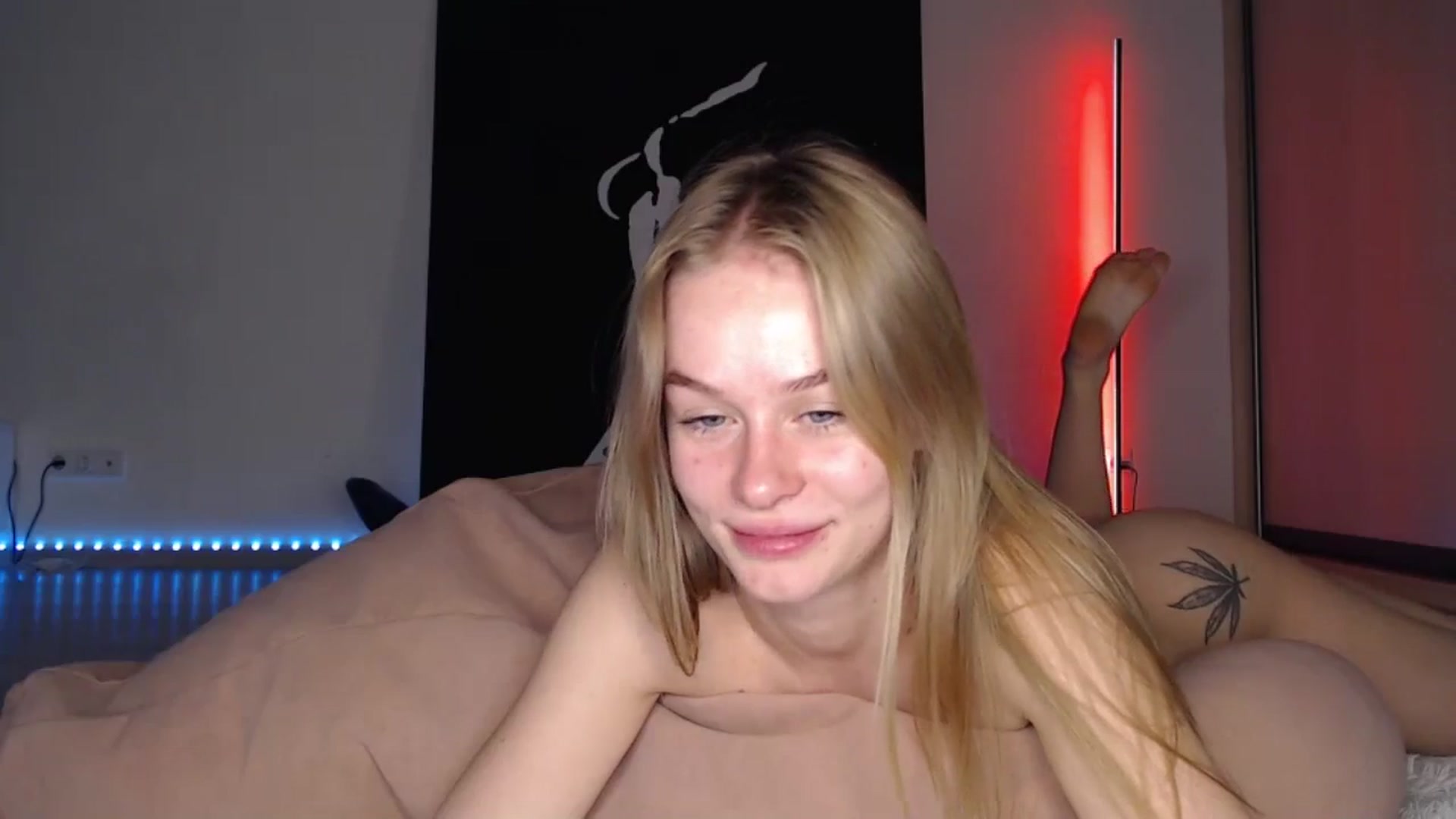 Gallery image thumbnail from Blondino4ka07's myfreecams stream on, 04/20/2025, 17:08 image 4 of 20