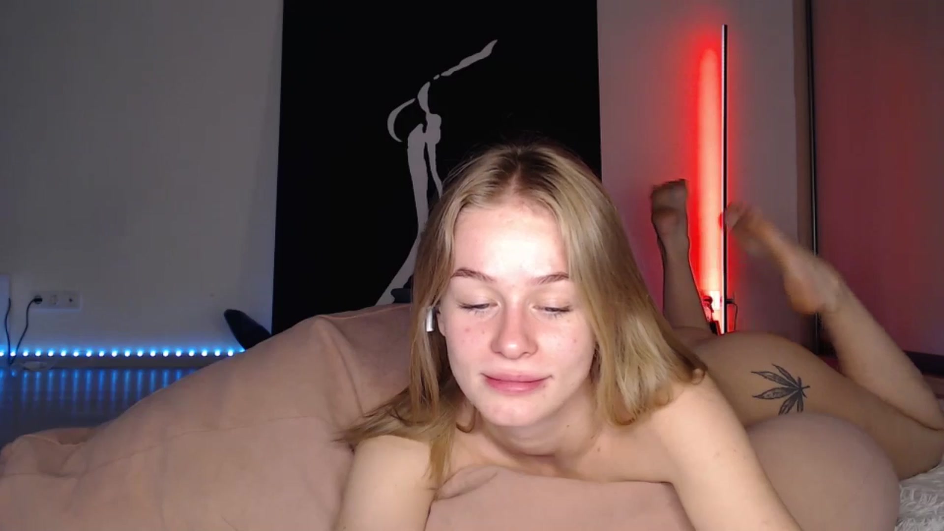 Gallery image thumbnail from Blondino4ka07's myfreecams stream on, 04/20/2025, 17:08 image 2 of 20