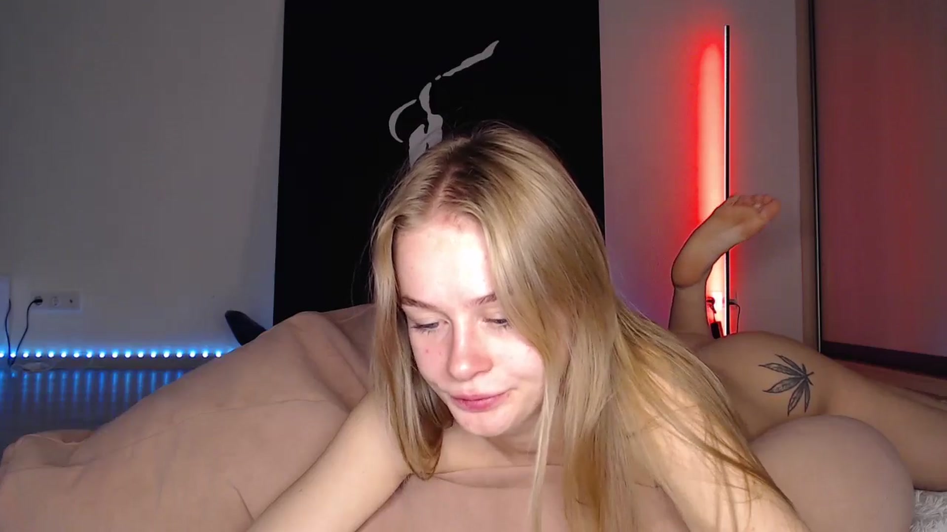 Gallery image thumbnail from Blondino4ka07's myfreecams stream on, 04/20/2025, 17:08 image 5 of 20