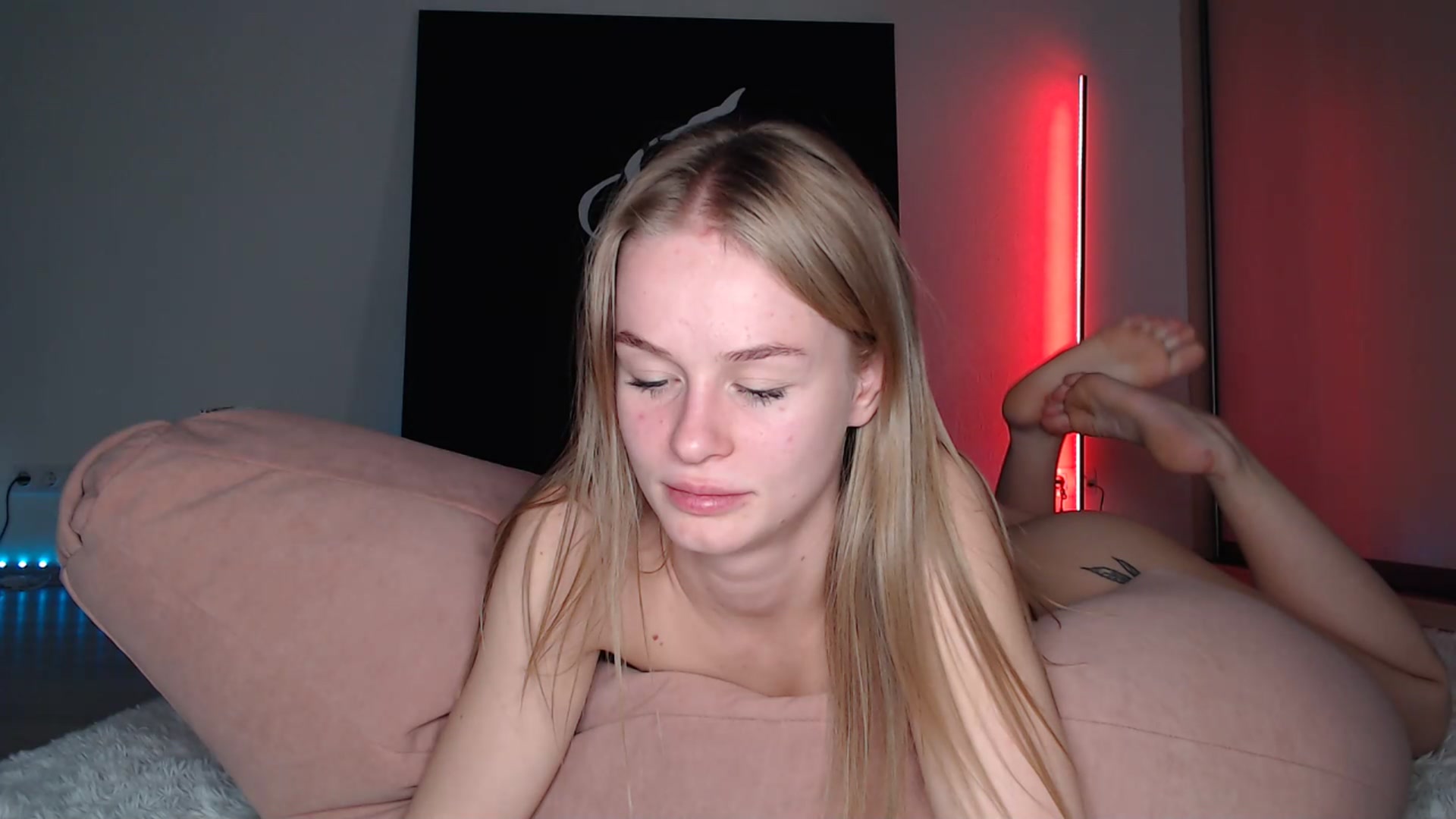 Gallery image thumbnail from Blondino4ka07's myfreecams stream on, 04/21/2025, 17:58 image 8 of 20