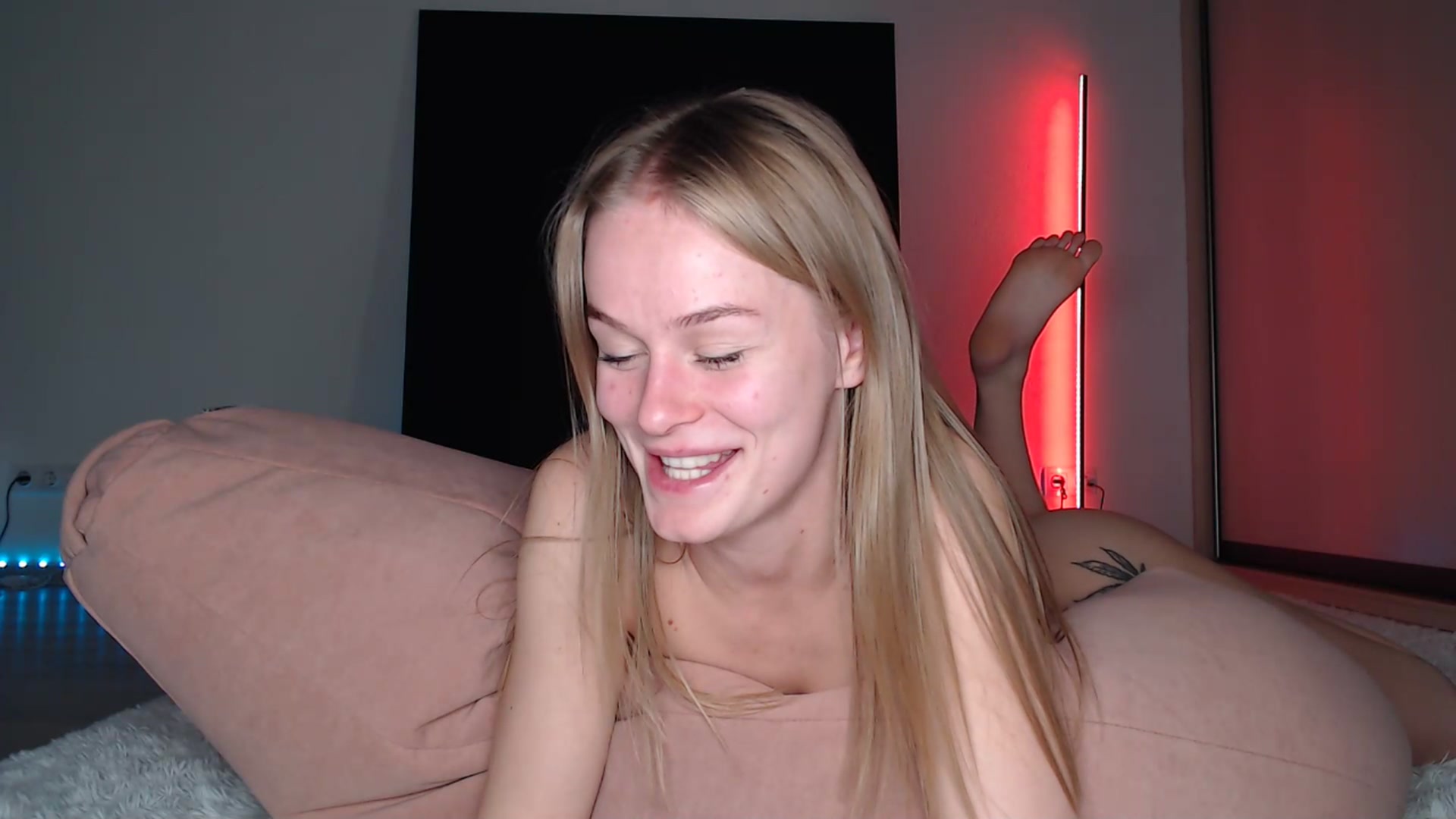 Gallery image thumbnail from Blondino4ka07's myfreecams stream on, 04/21/2025, 17:58 image 14 of 20